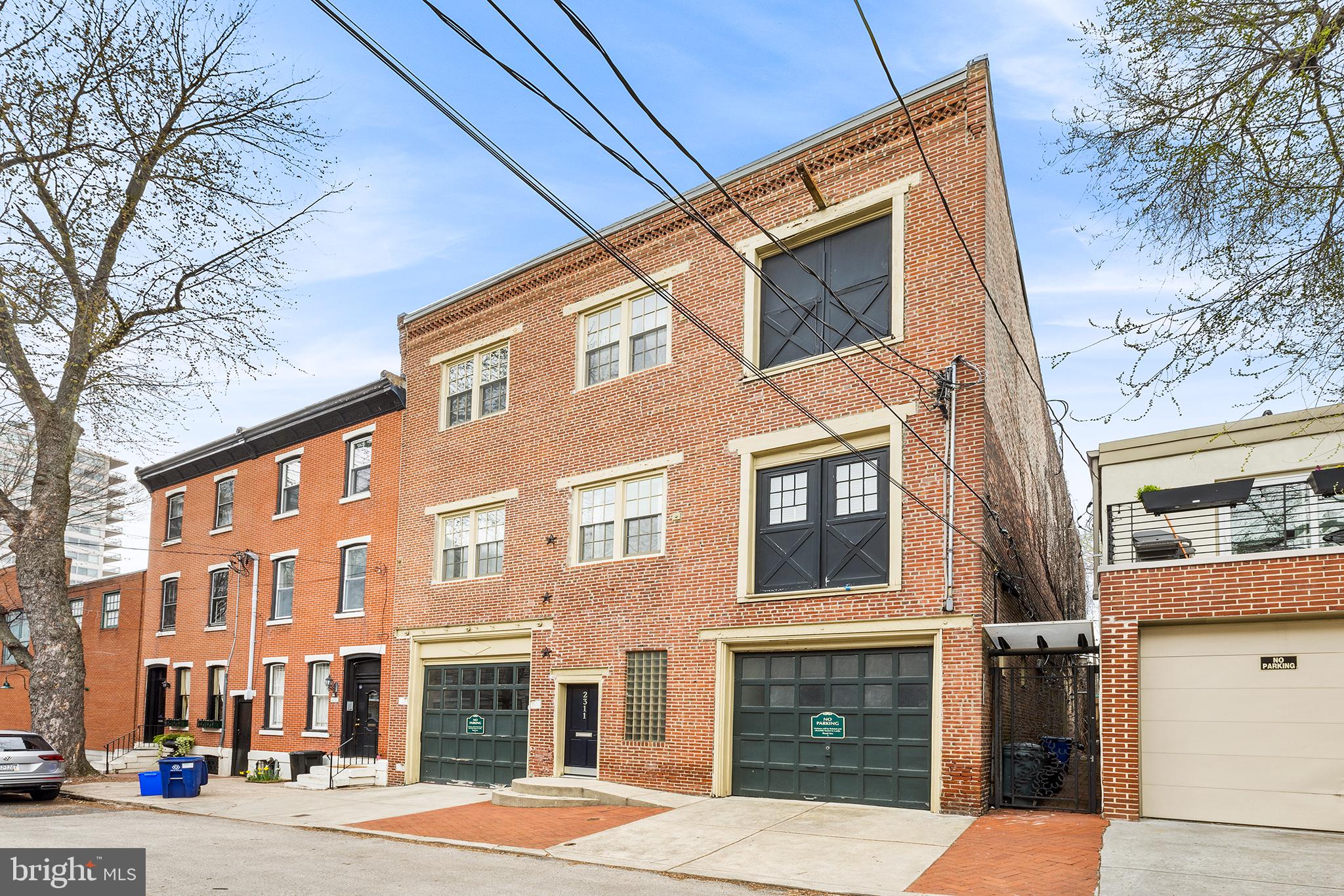 FAIRMOUNT - Commercial Sale