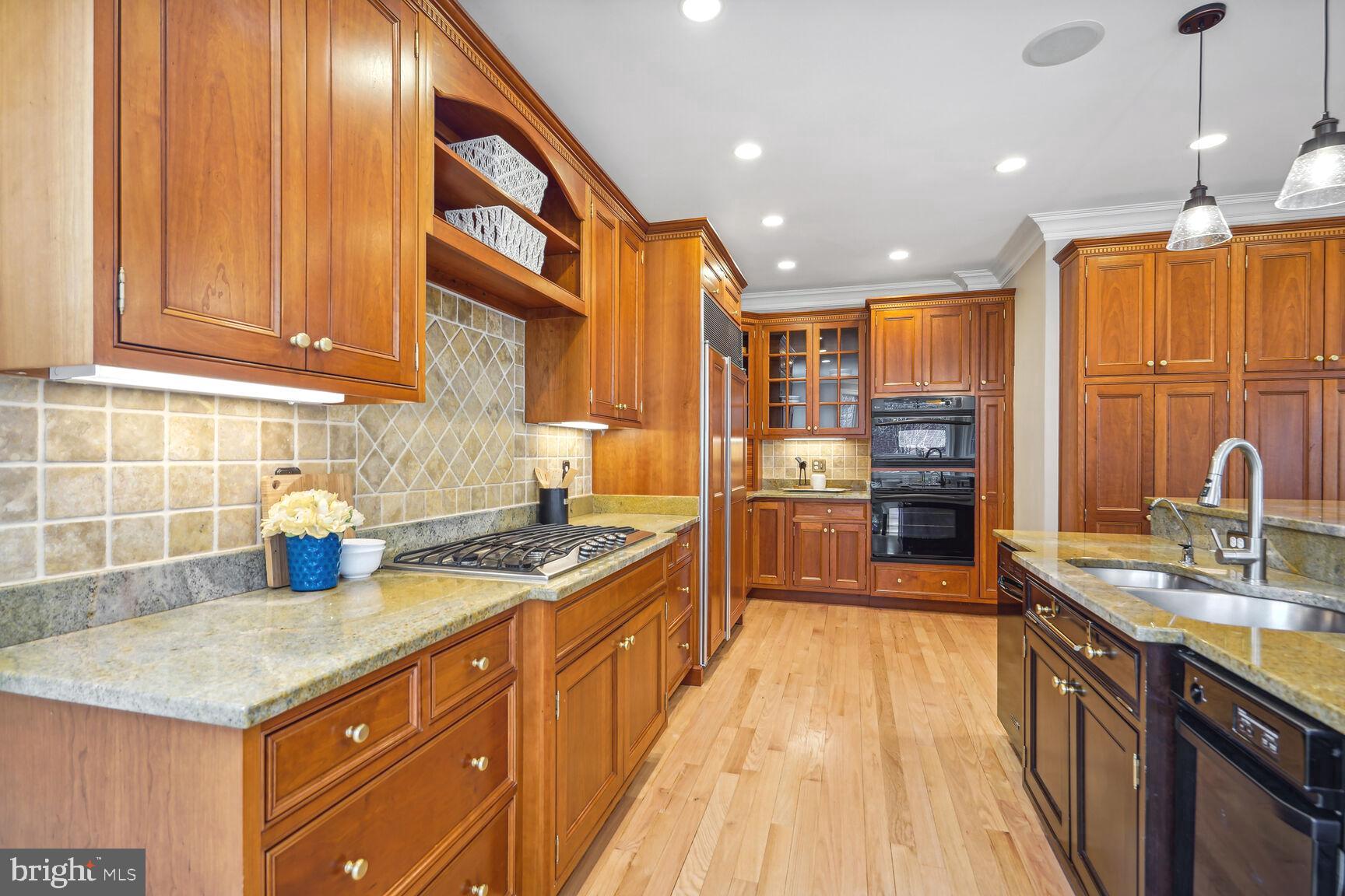 ARLINGTON - Residential