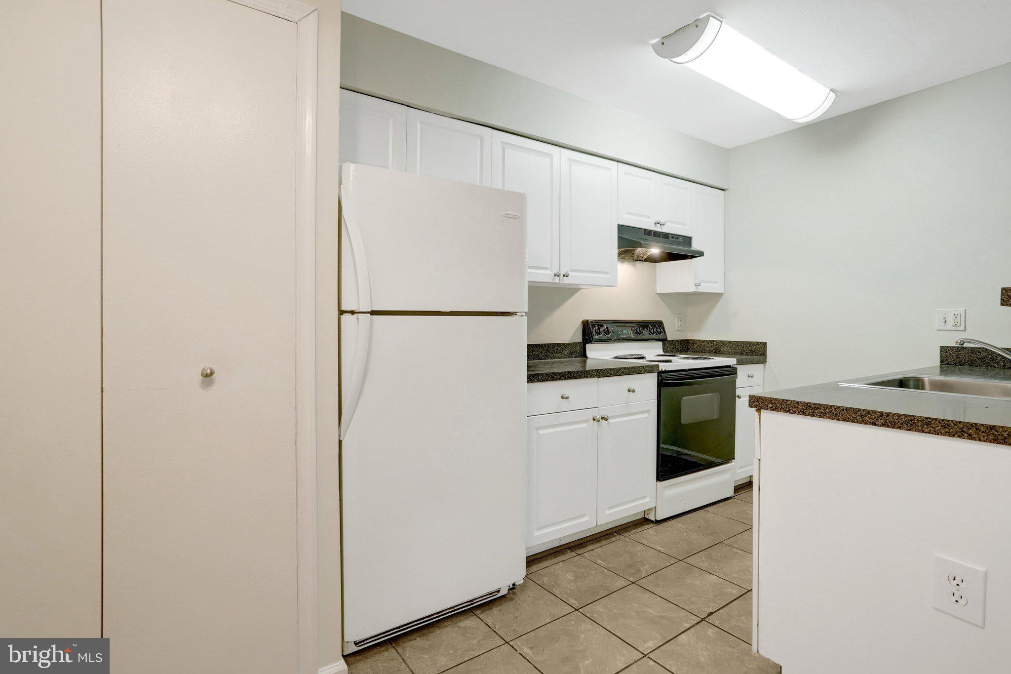 CLUSTERS AT WOODLAWN - Residential
