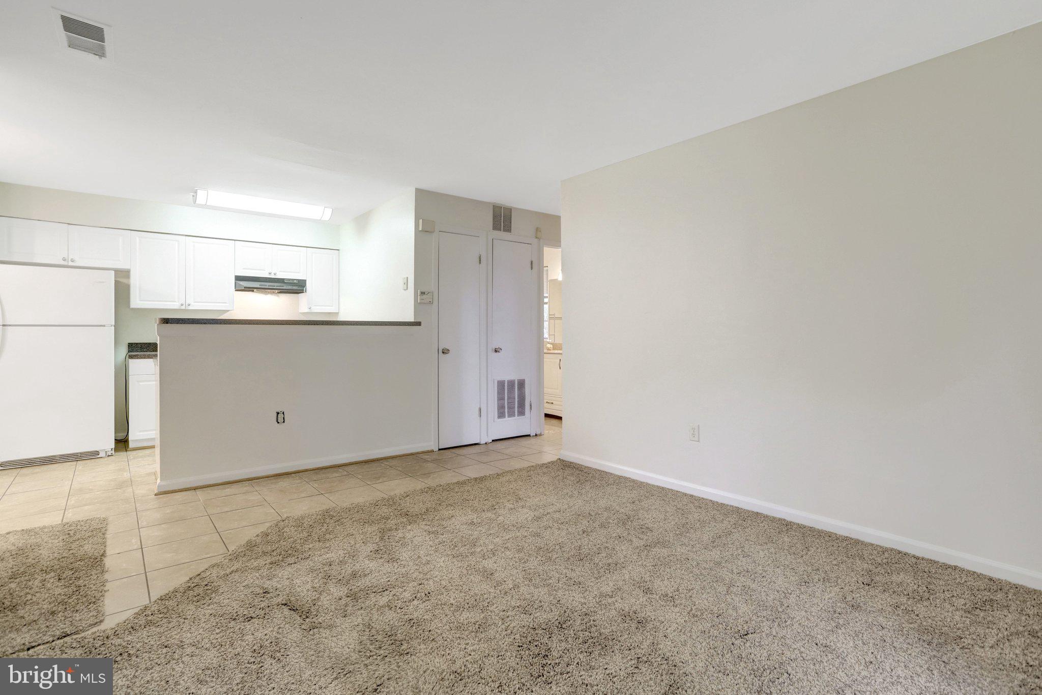 CLUSTERS AT WOODLAWN - Residential