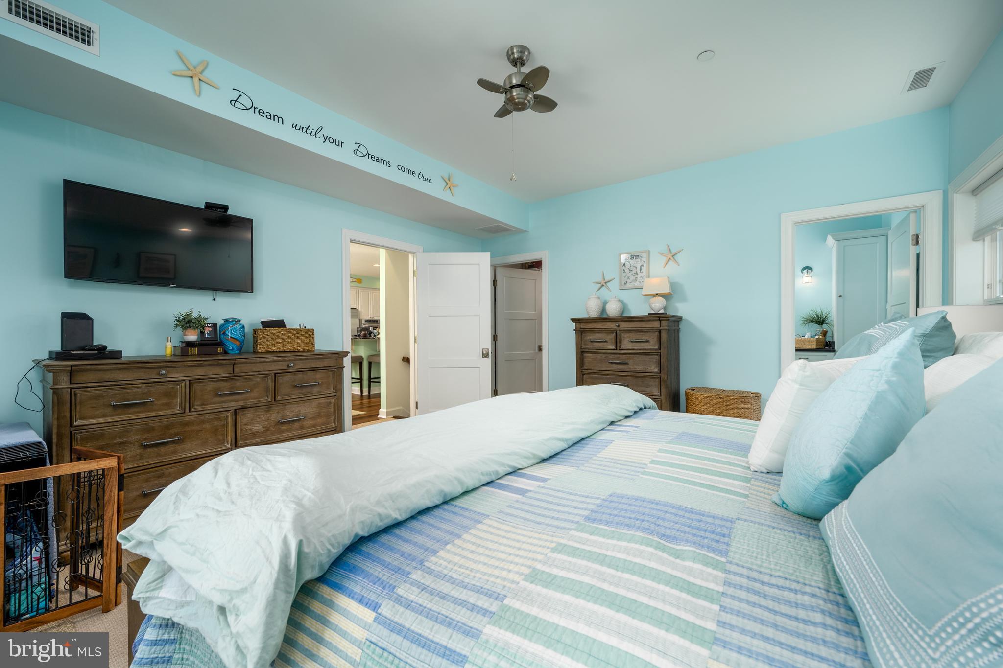 SNUG HARBOR - Residential