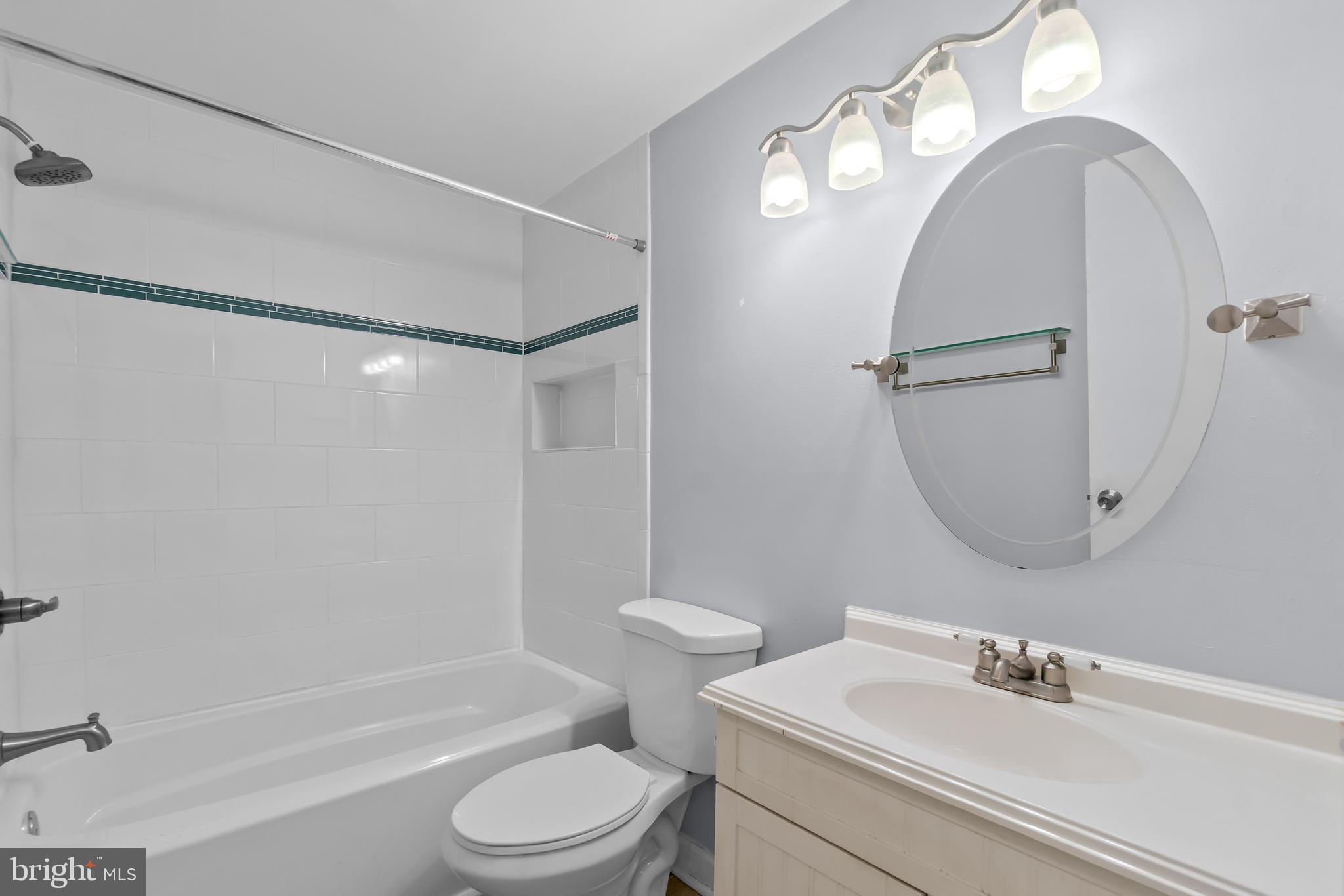 FARMINGDALE - Residential