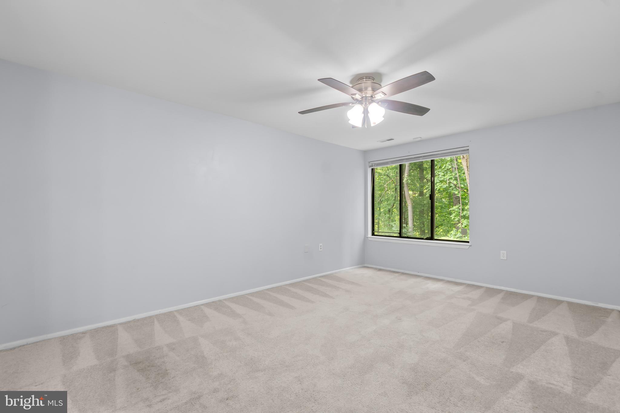 FARMINGDALE - Residential