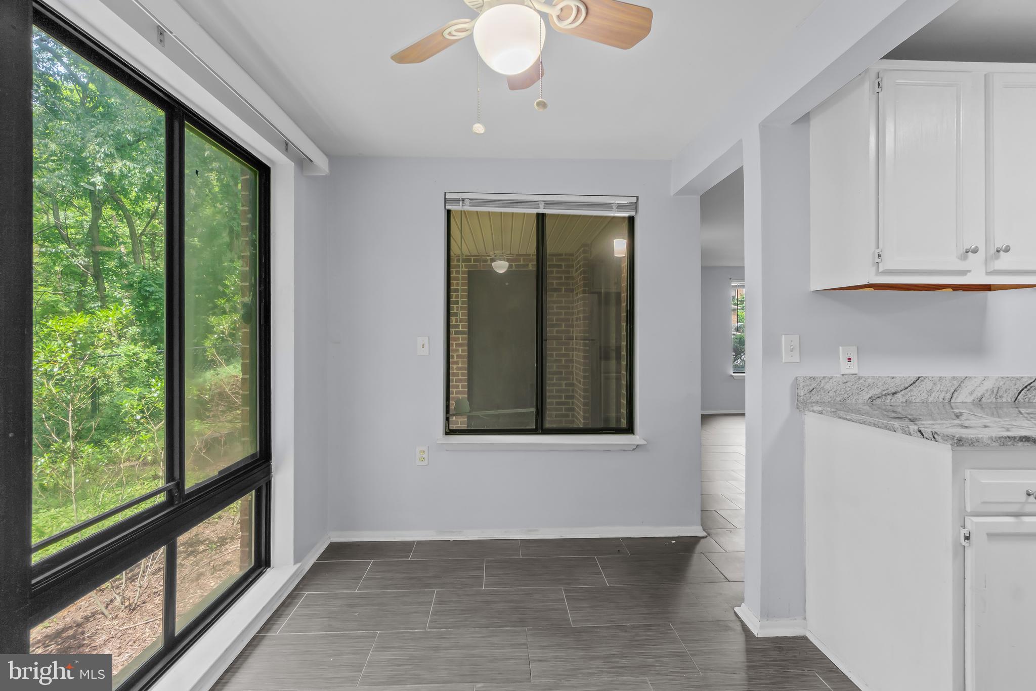 FARMINGDALE - Residential