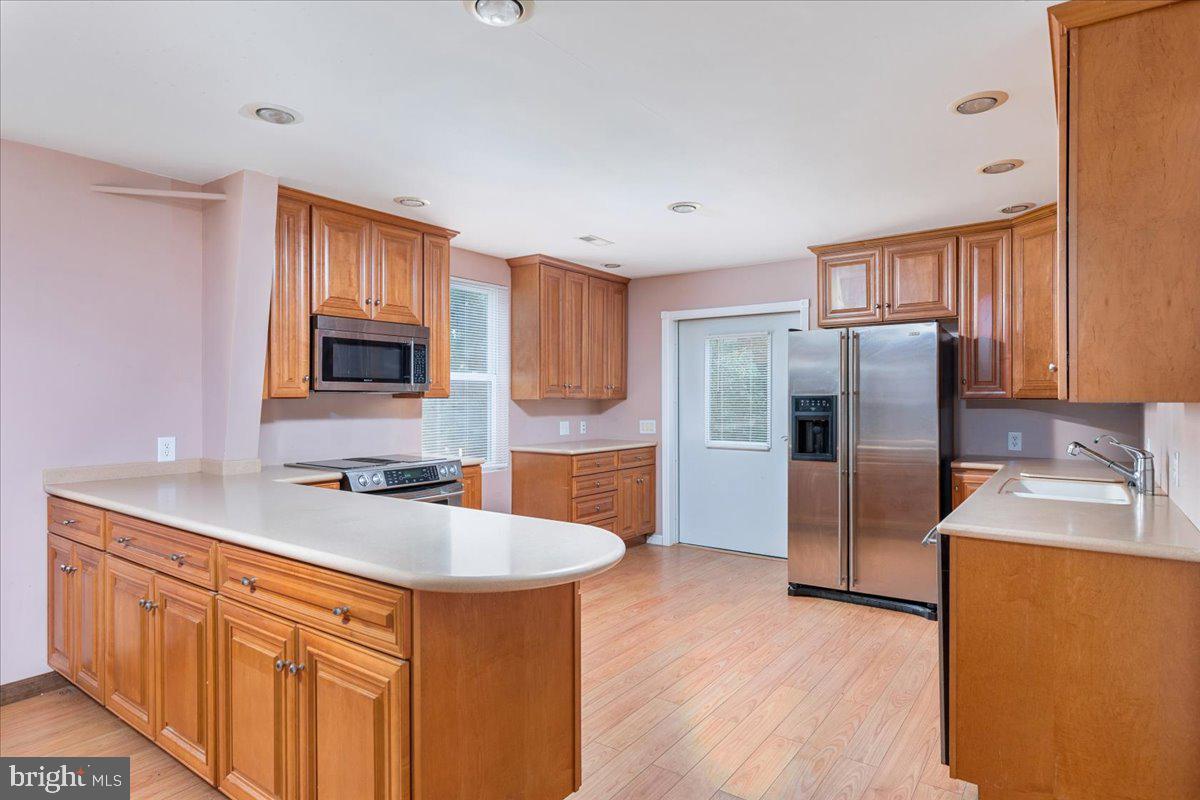 LAND OF LURAY - Residential
