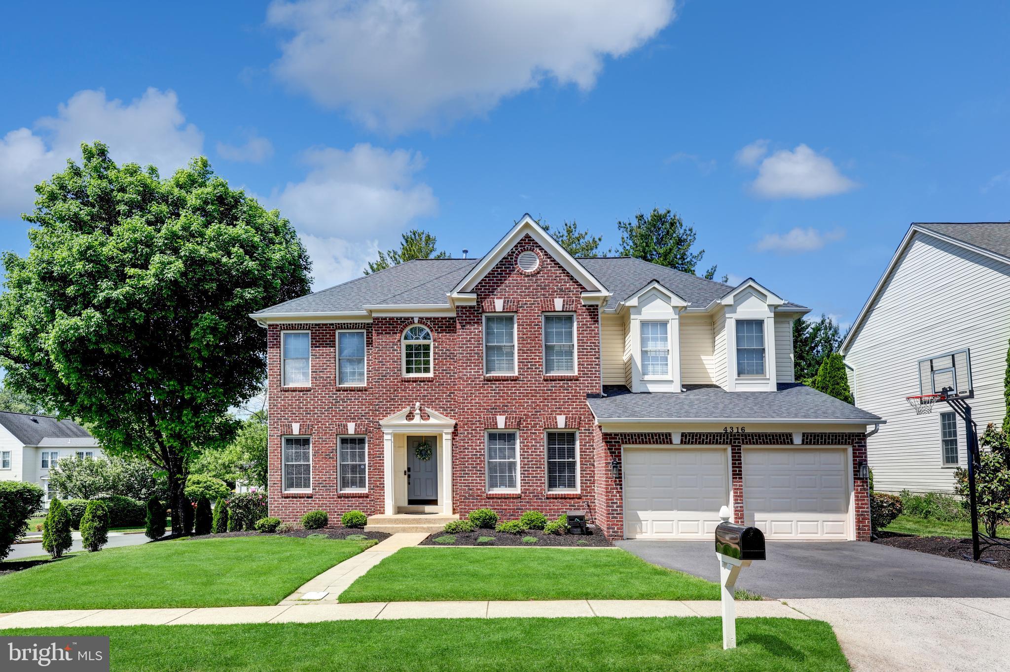MARIAN WOODS - Residential