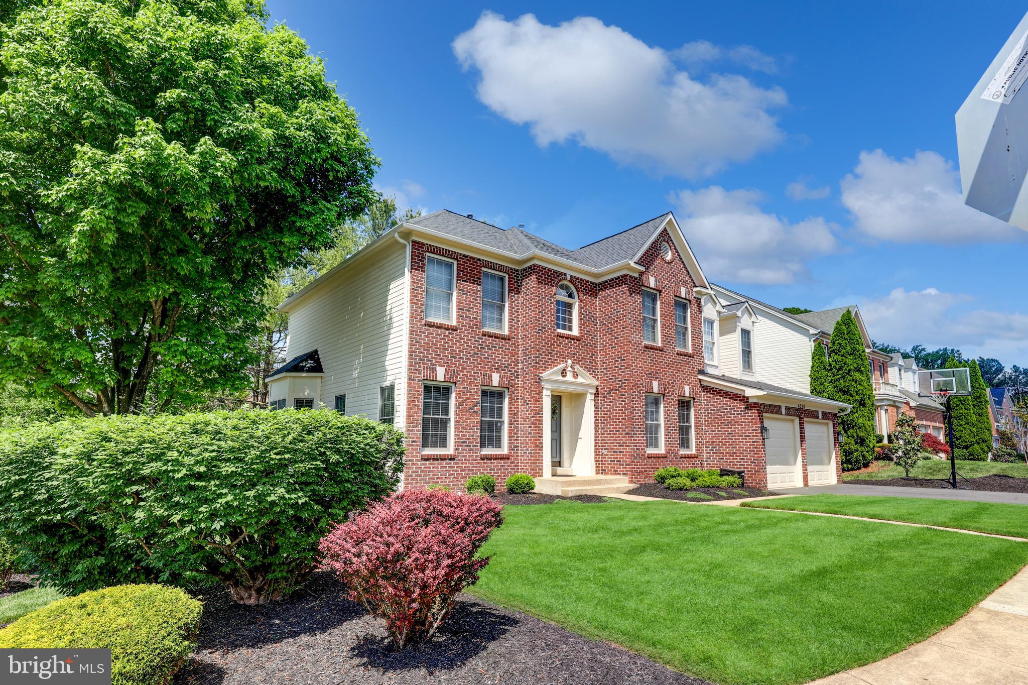 MARIAN WOODS - Residential