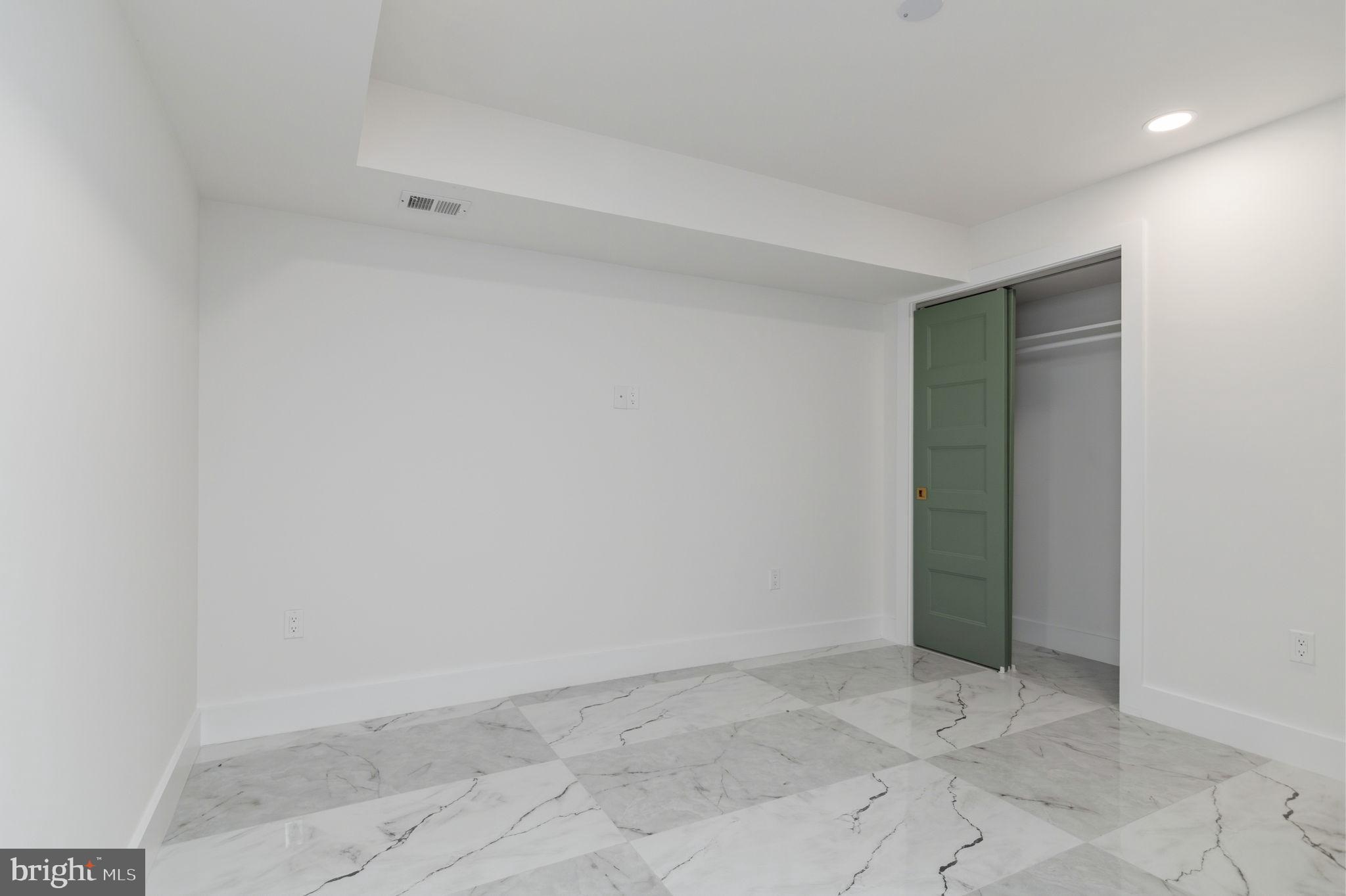 HIGHVIEW PARK - Residential