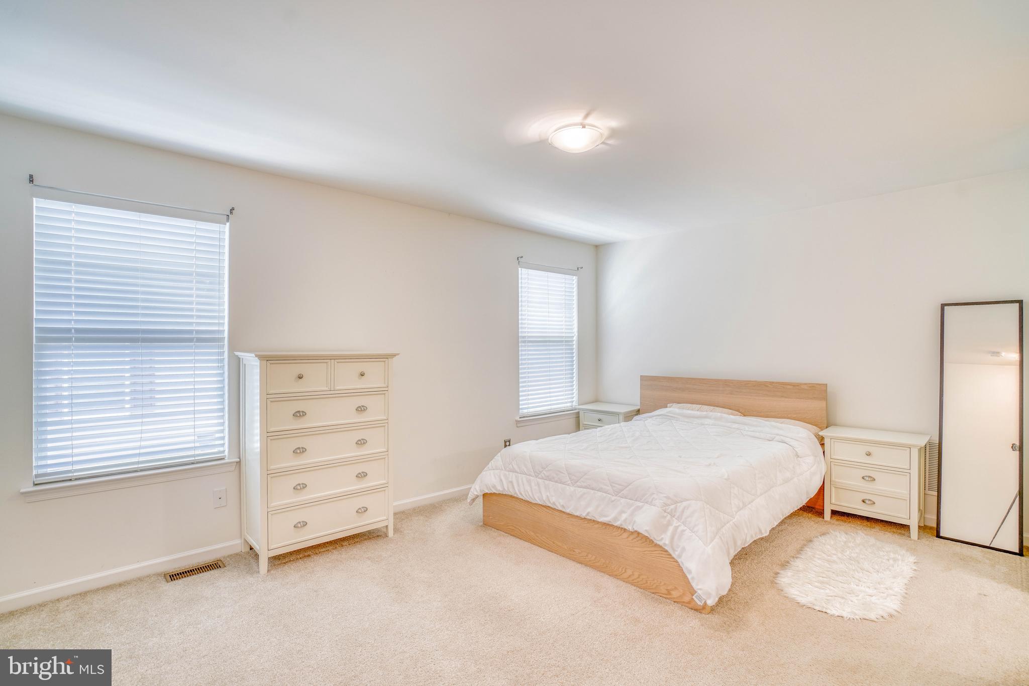 ARBOR KNOLL - Residential