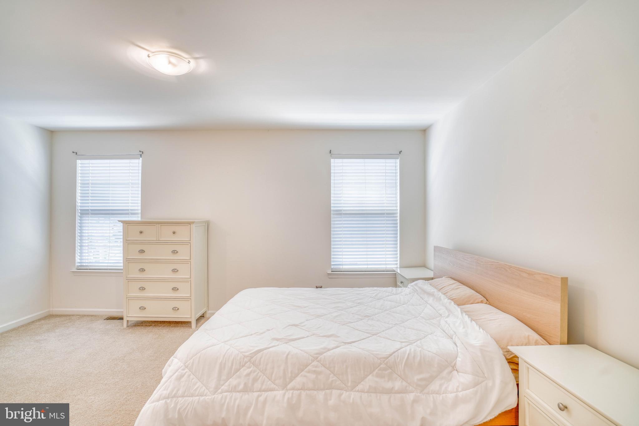 ARBOR KNOLL - Residential