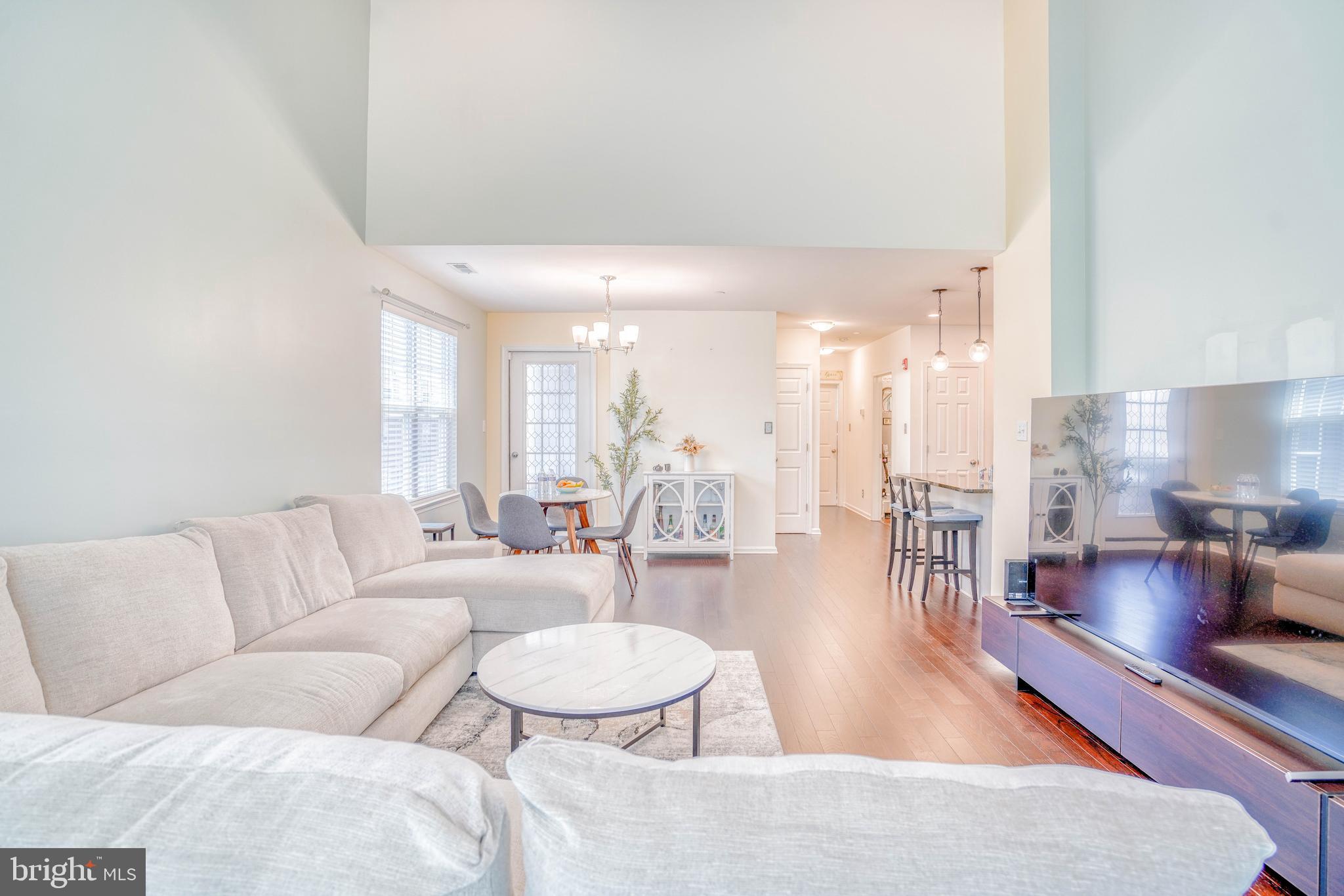 ARBOR KNOLL - Residential