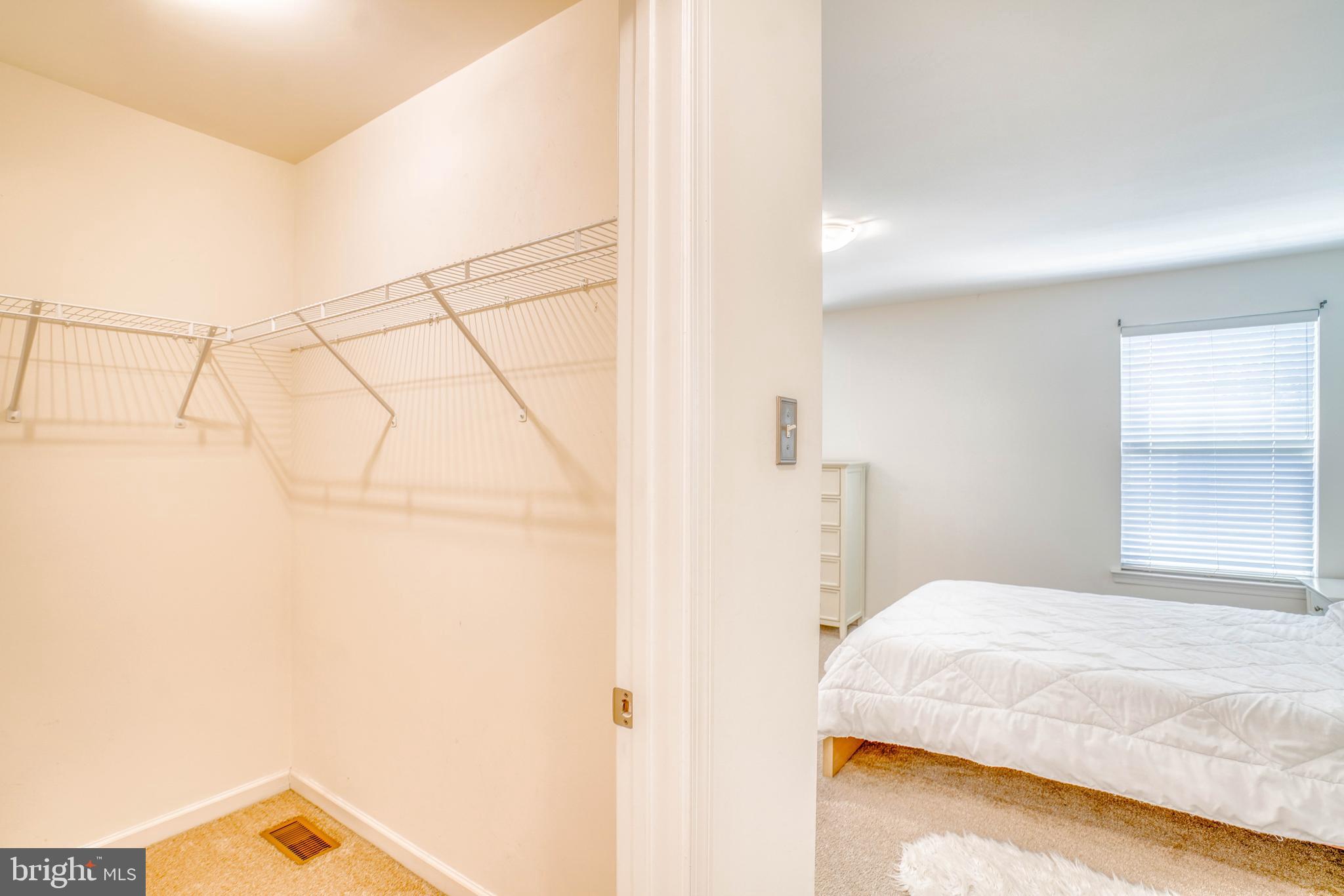 ARBOR KNOLL - Residential