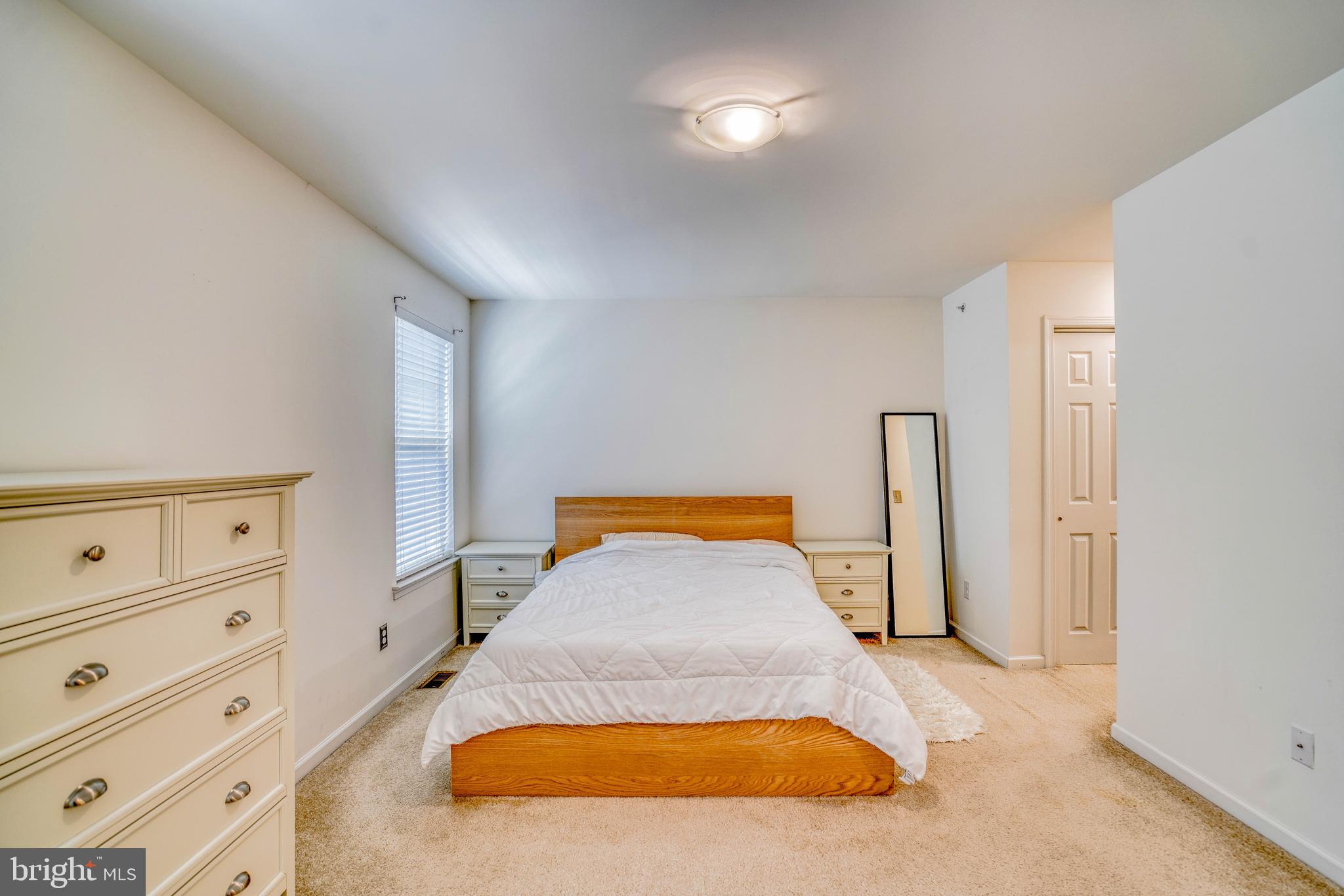 ARBOR KNOLL - Residential