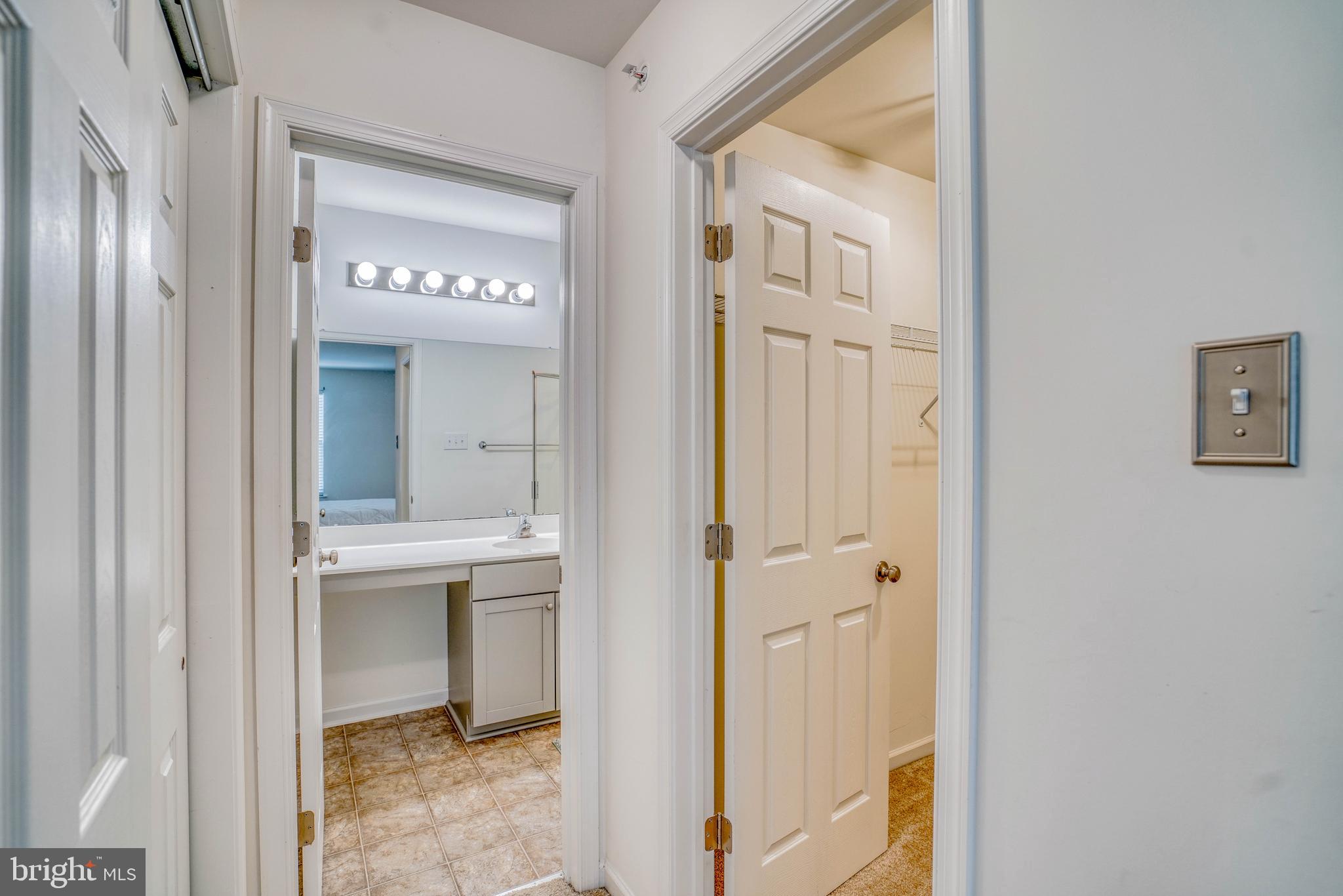 ARBOR KNOLL - Residential