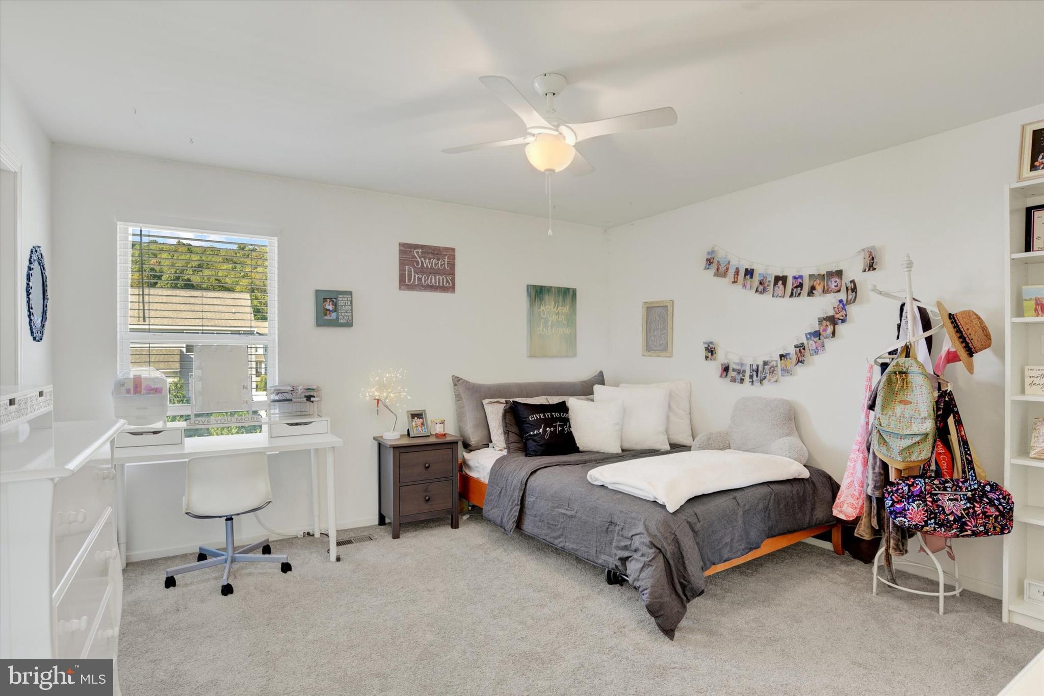 WOODBRIDGE FARMS - Residential