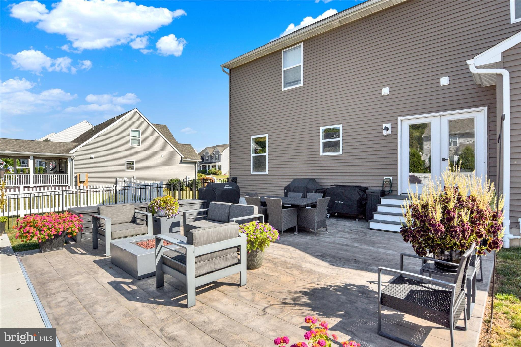 WOODBRIDGE FARMS - Residential