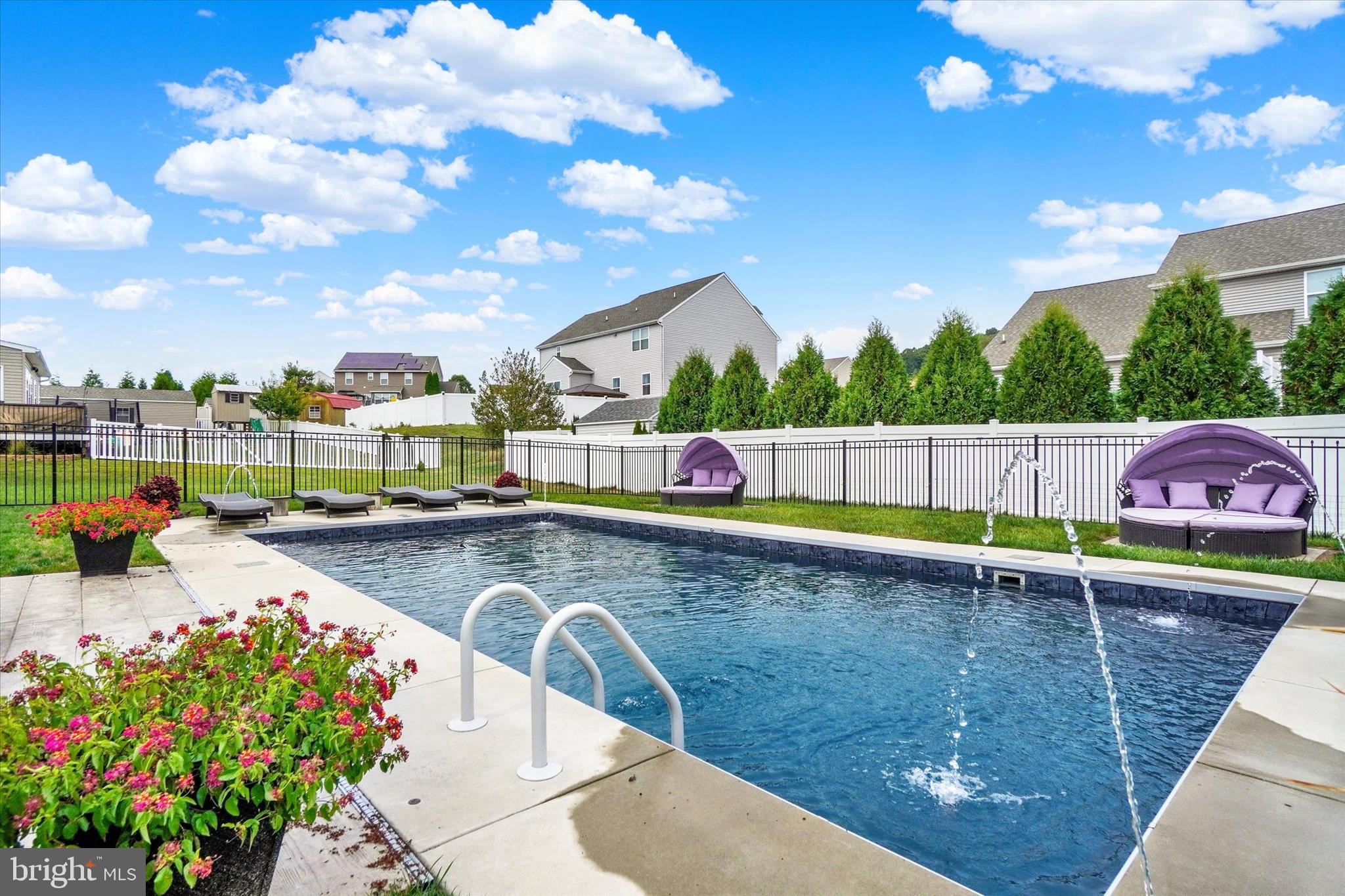 WOODBRIDGE FARMS - Residential
