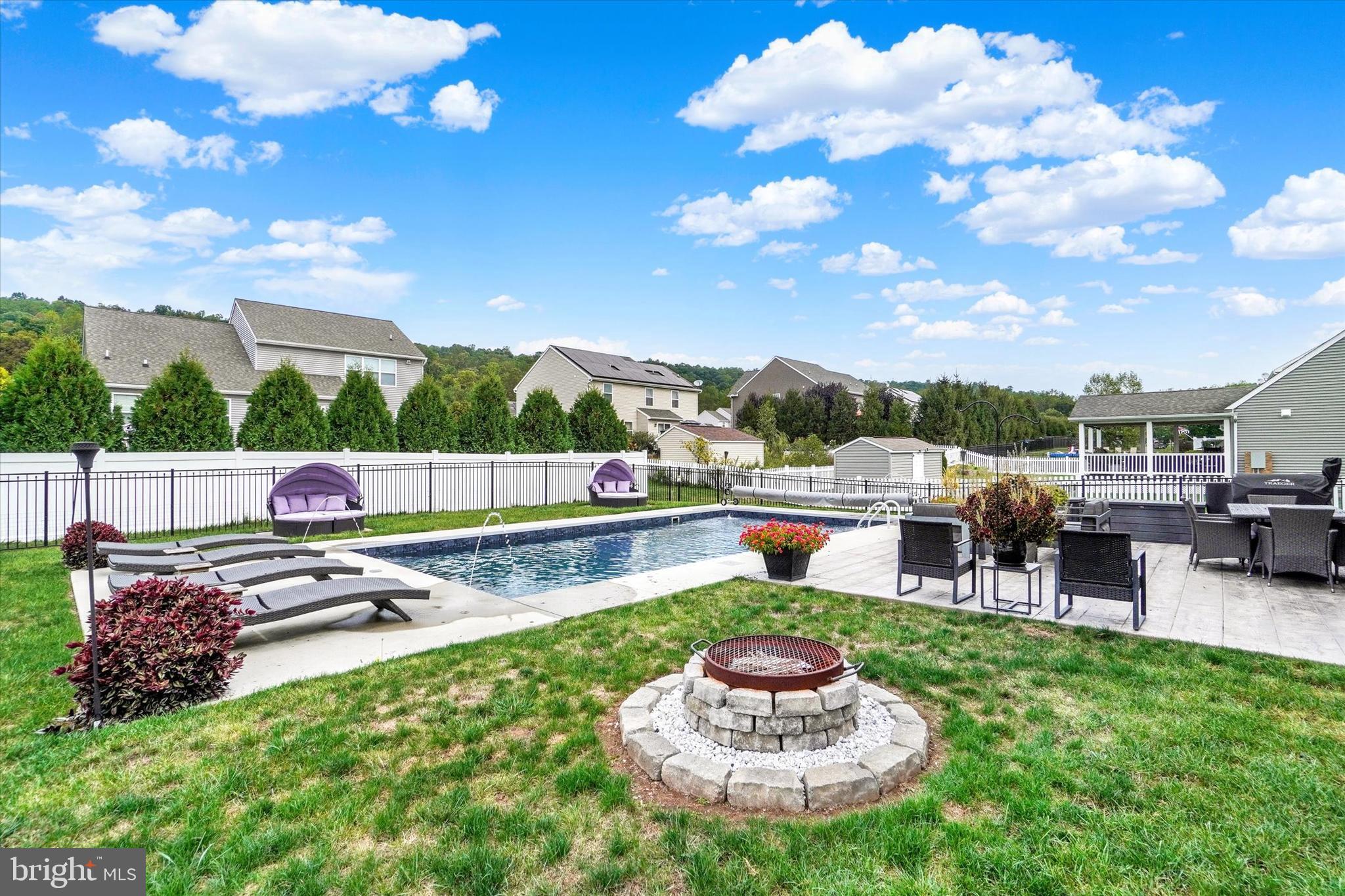 WOODBRIDGE FARMS - Residential