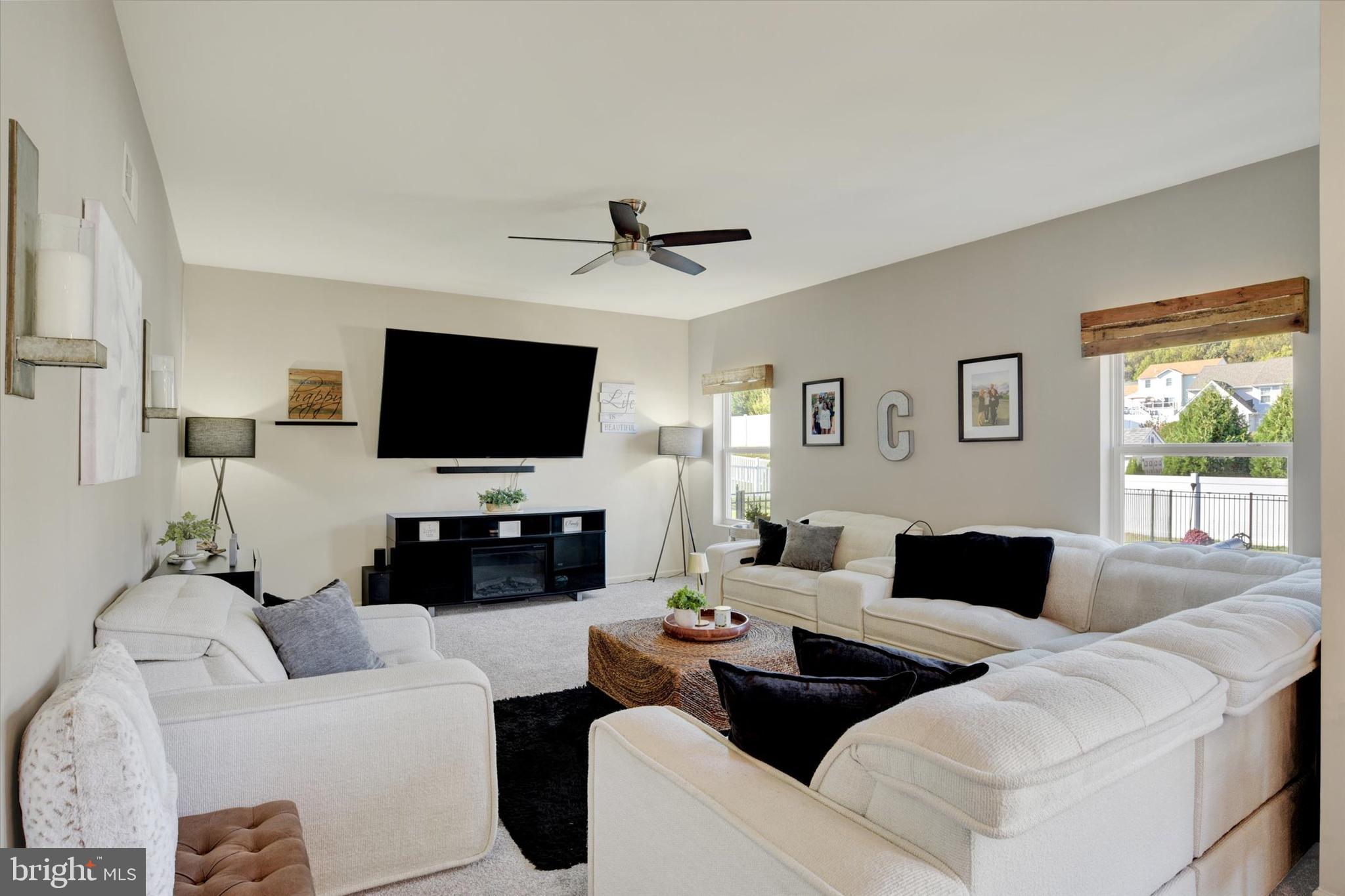 WOODBRIDGE FARMS - Residential
