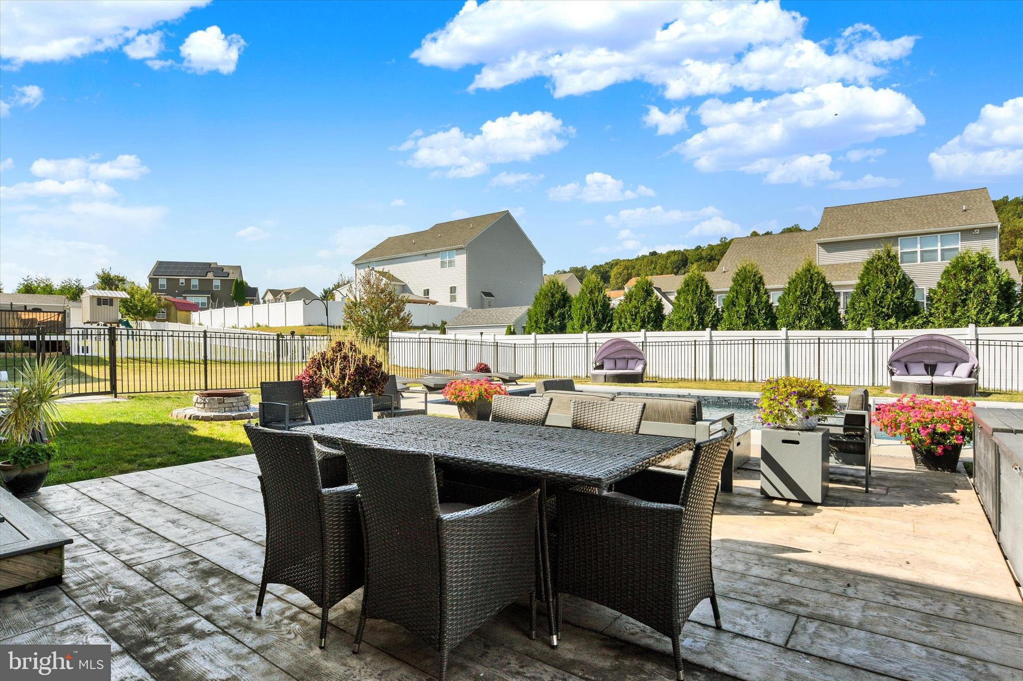 WOODBRIDGE FARMS - Residential