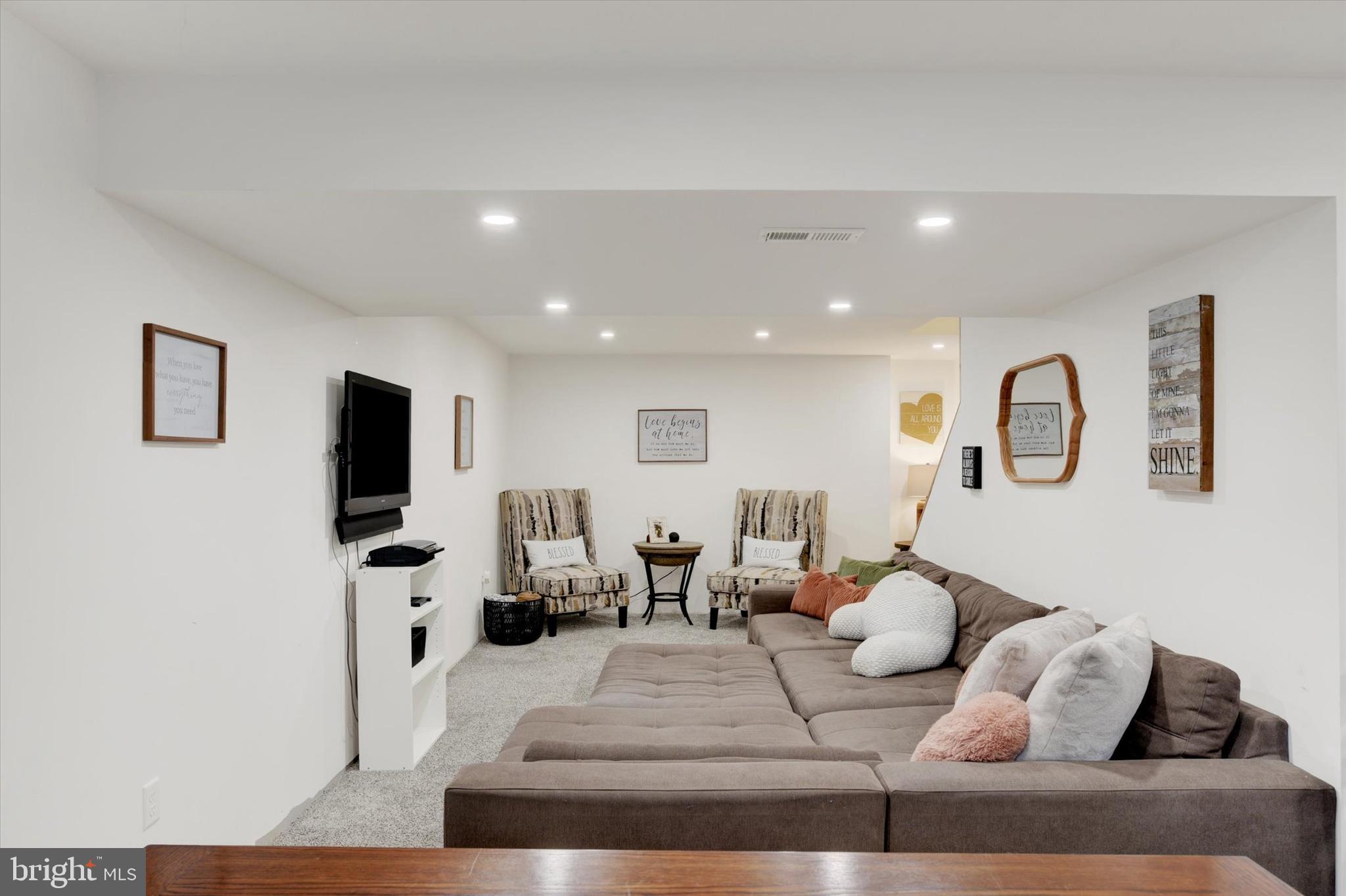 WOODBRIDGE FARMS - Residential