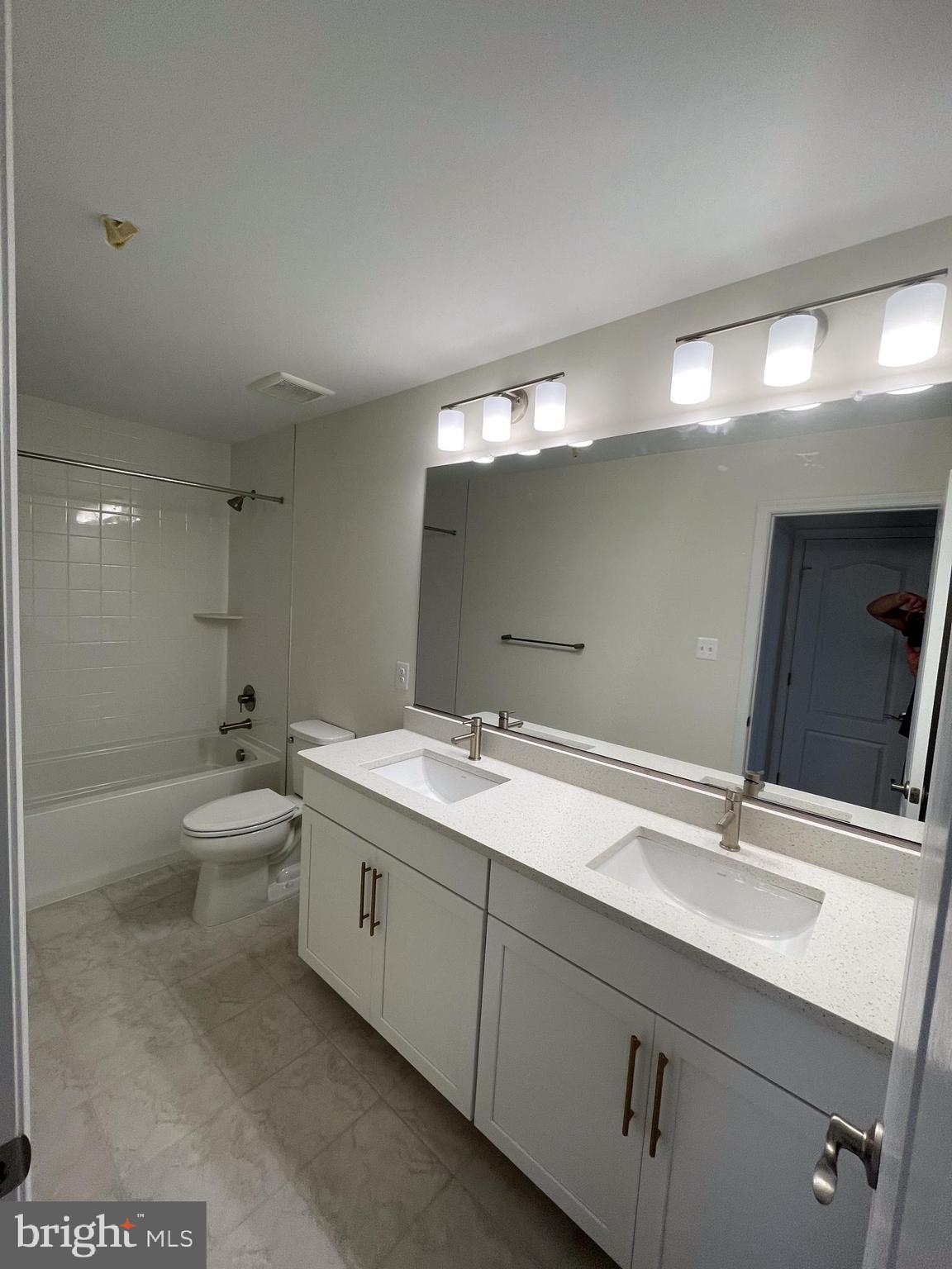 PARKSIDE - Residential