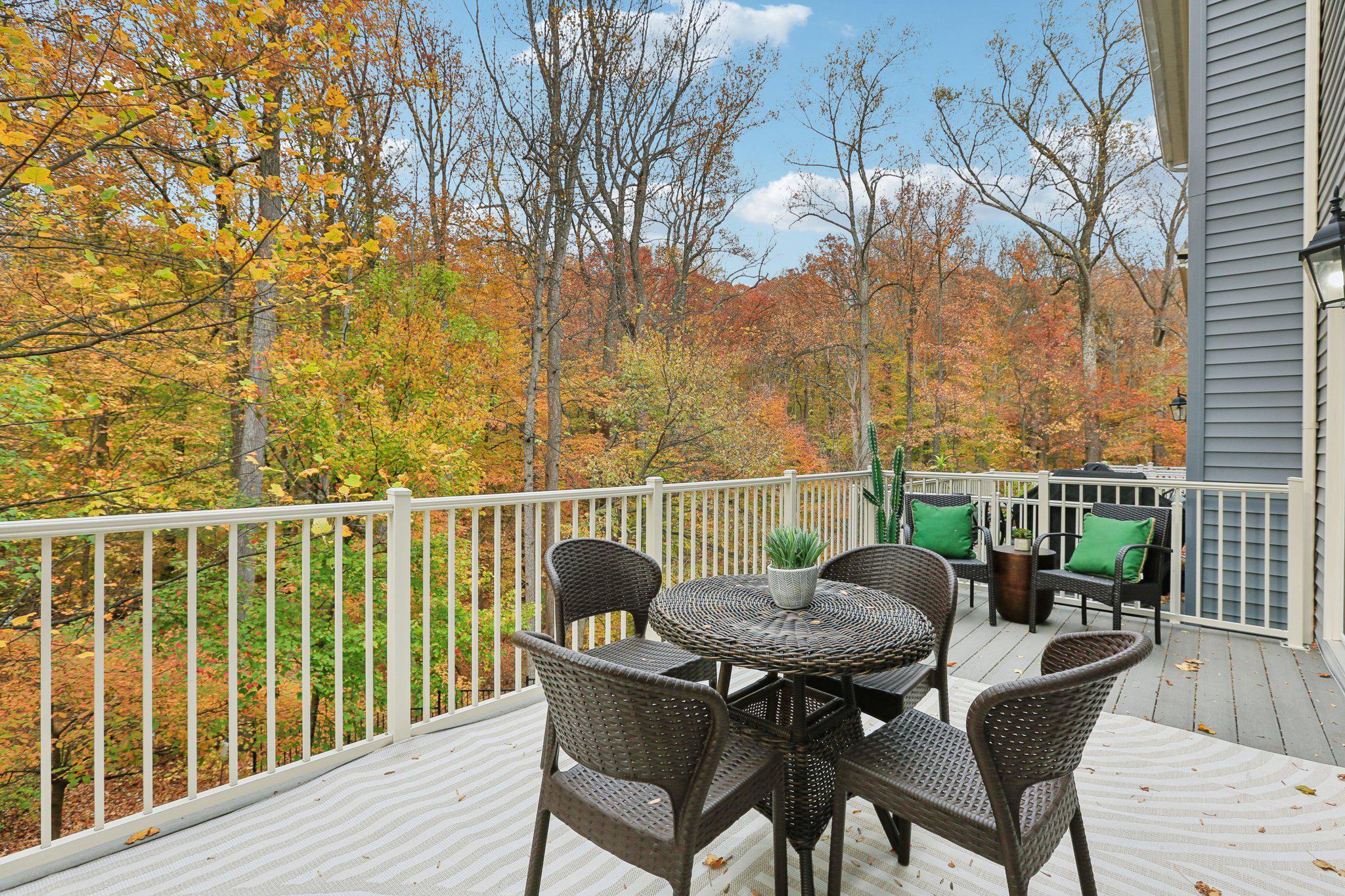 RIVERWALK - Residential