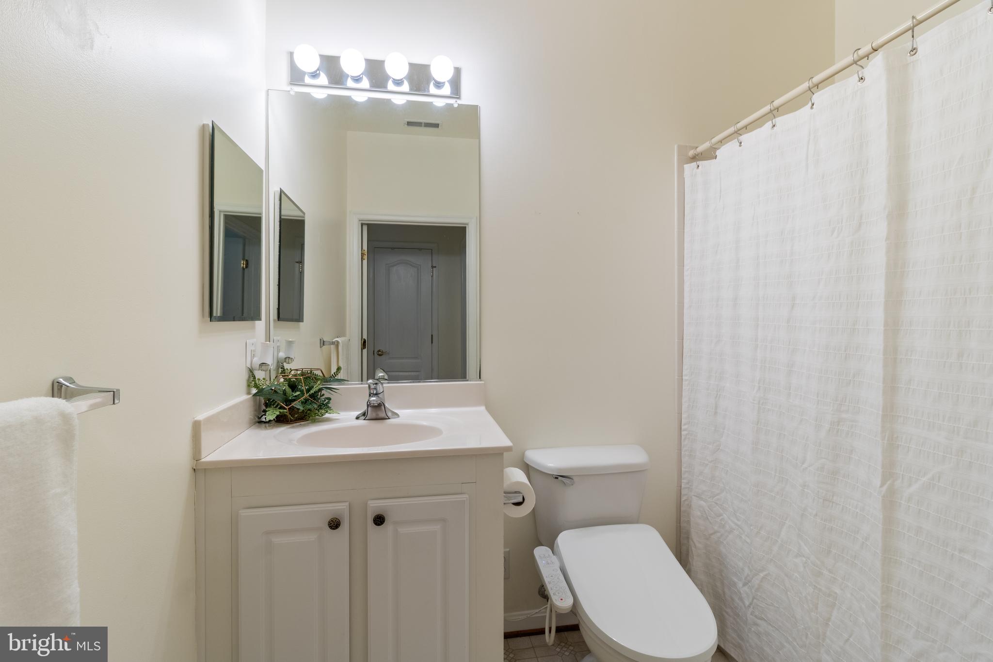 THE VILLAS OF ROCK OAK - Residential