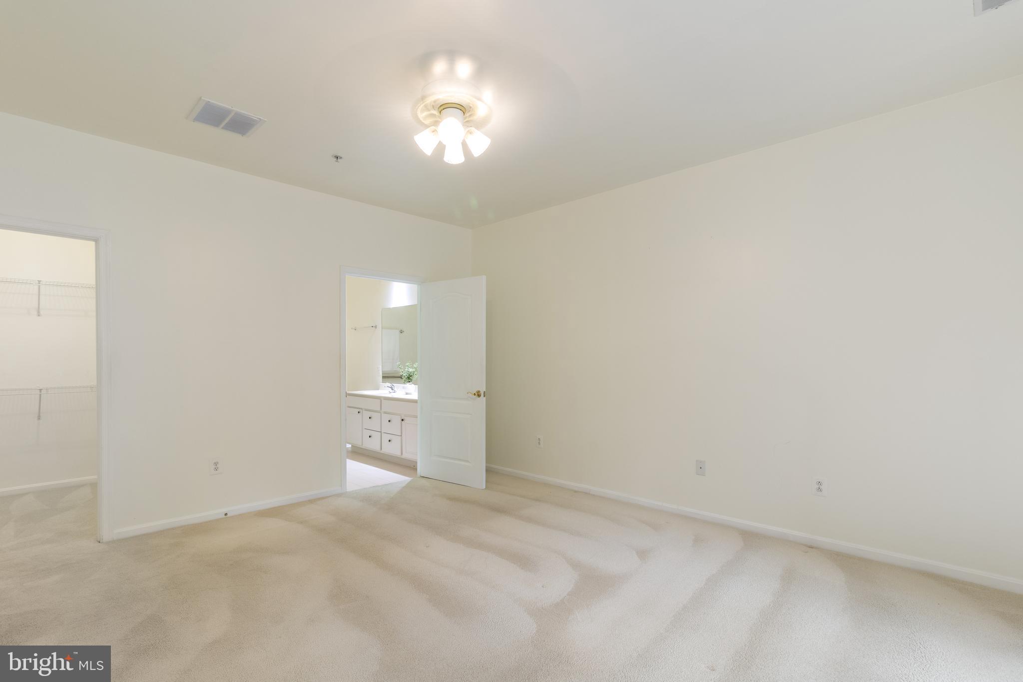 THE VILLAS OF ROCK OAK - Residential