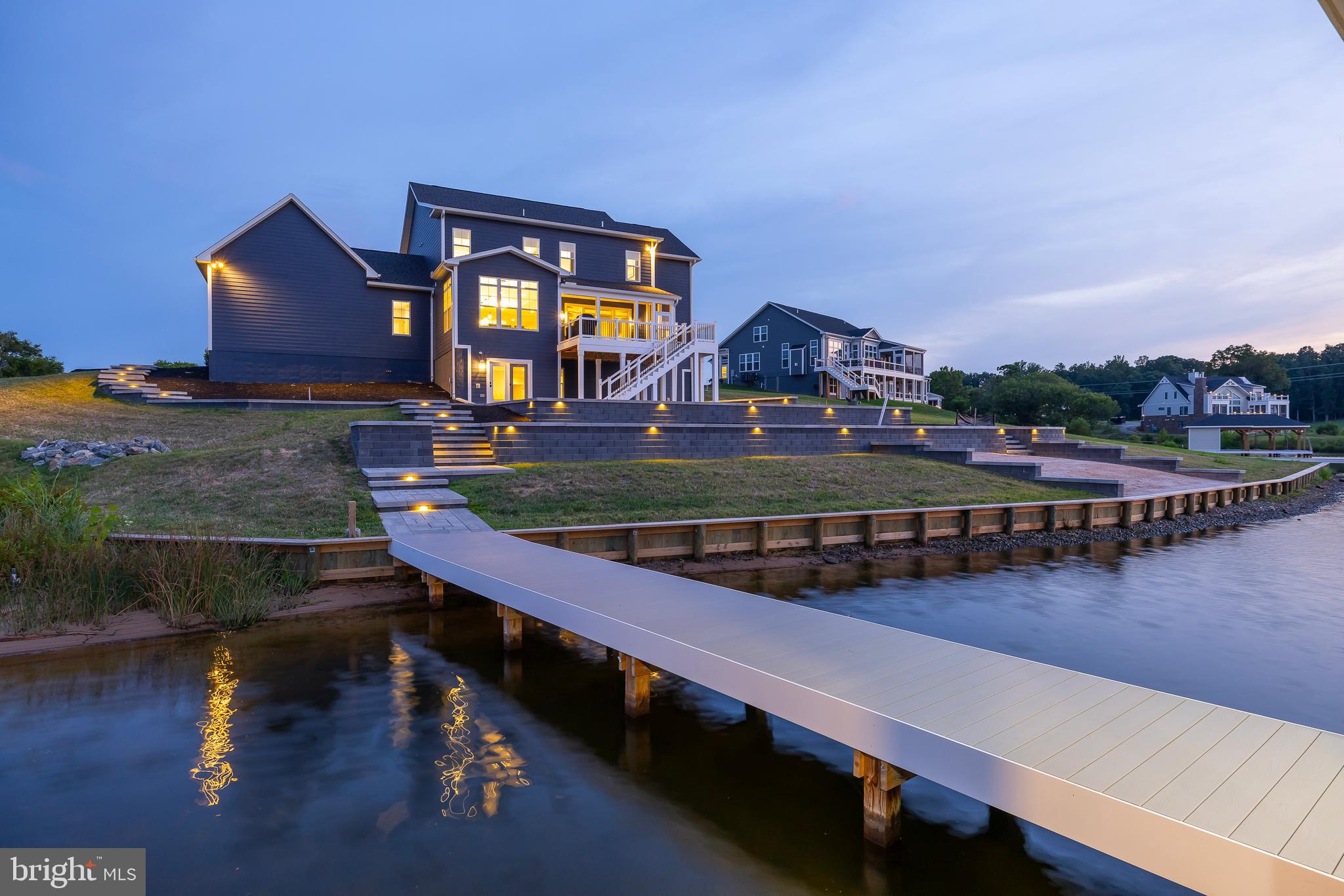 ROCK ISLAND LANDING - Residential
