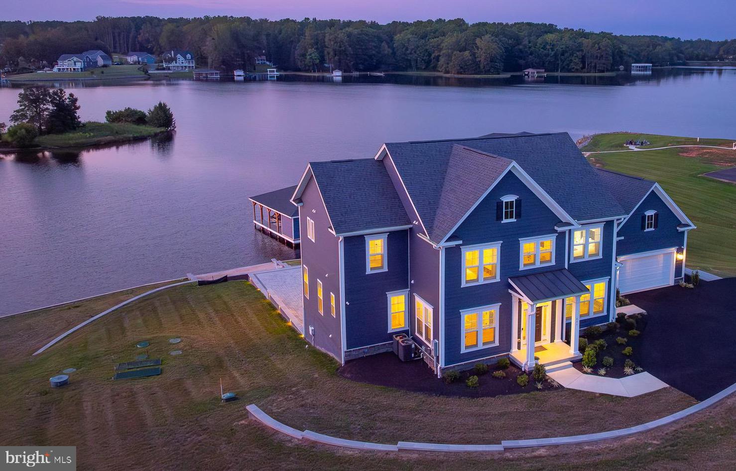 ROCK ISLAND LANDING - Residential