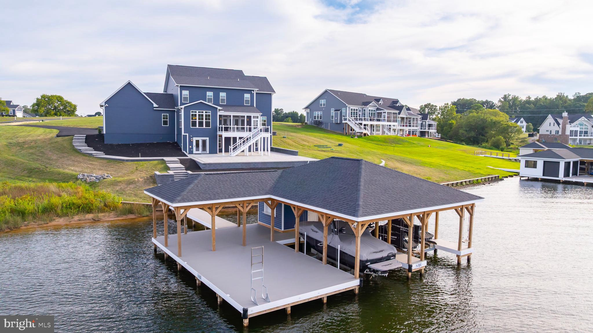 ROCK ISLAND LANDING - Residential
