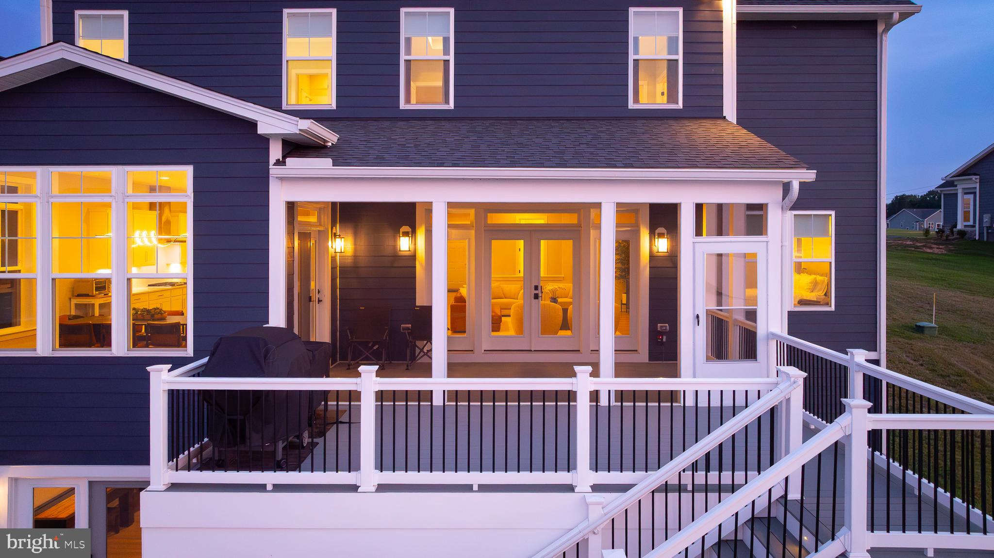 ROCK ISLAND LANDING - Residential