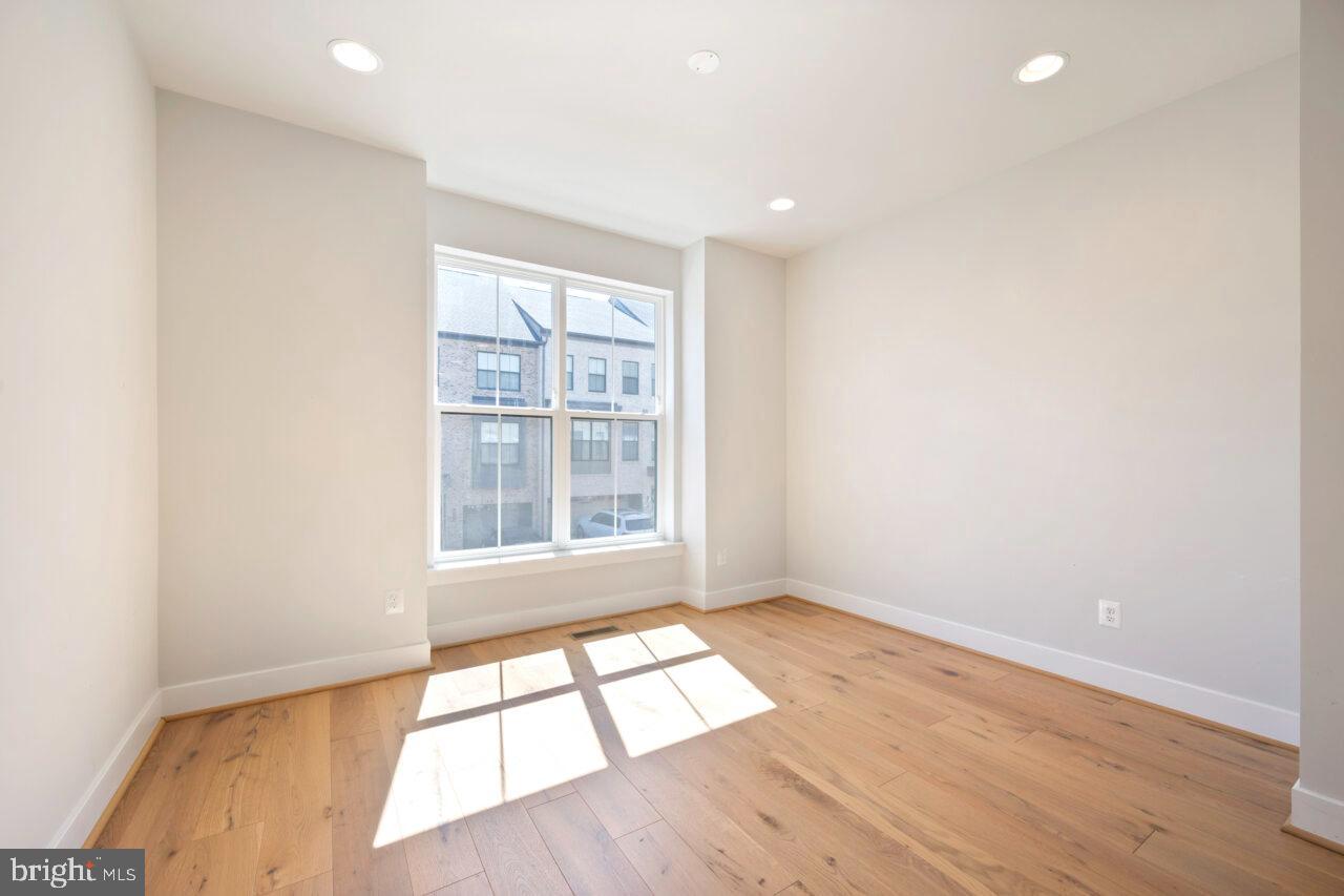 BREN POINTE - Residential Lease