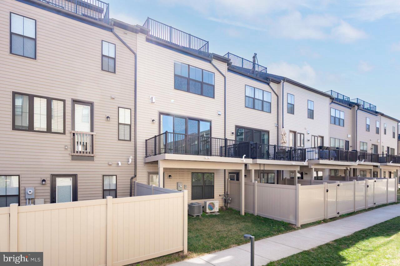 BREN POINTE - Residential Lease