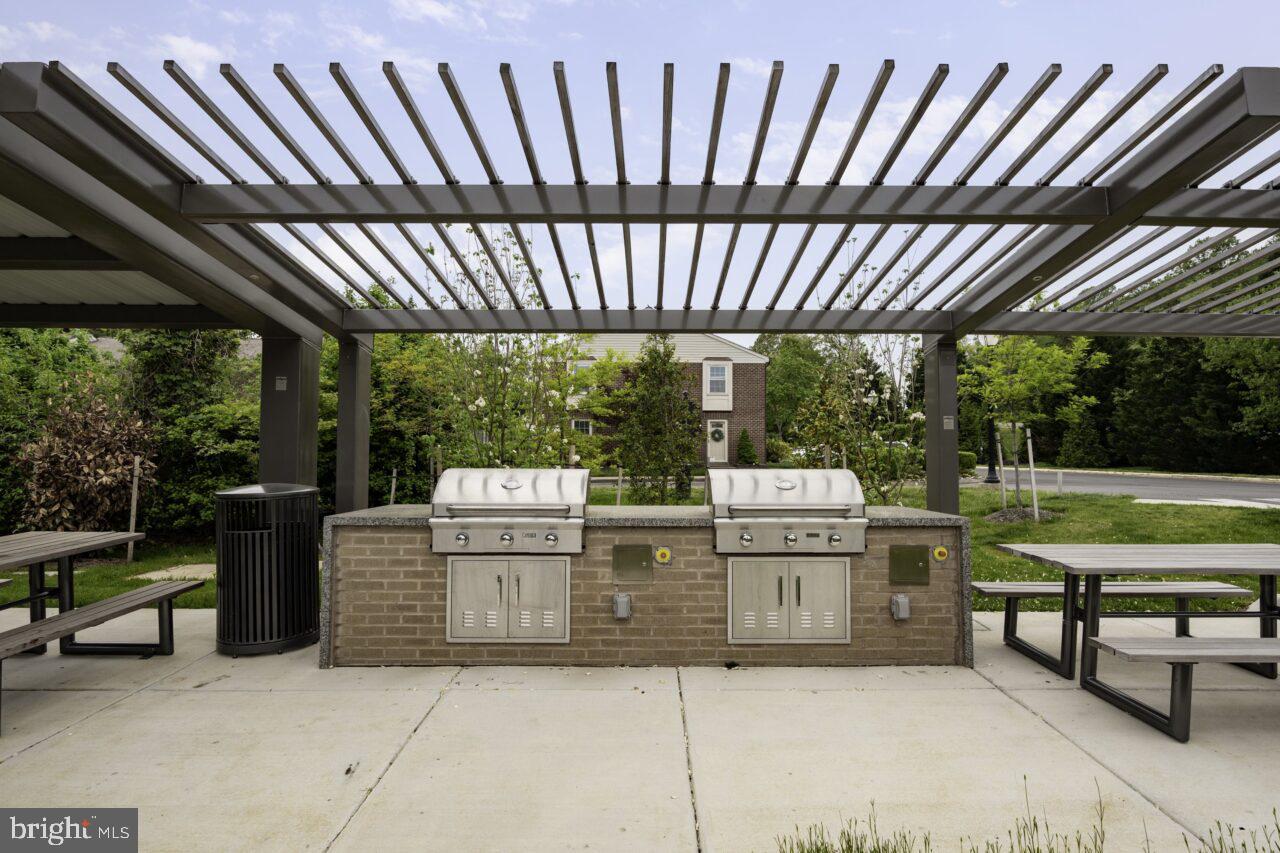 BREN POINTE - Residential Lease
