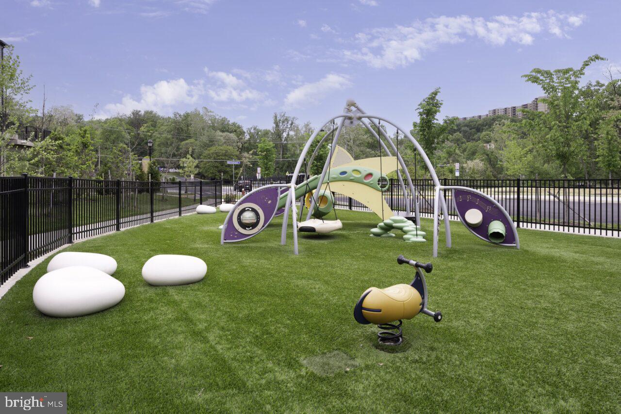 BREN POINTE - Residential Lease