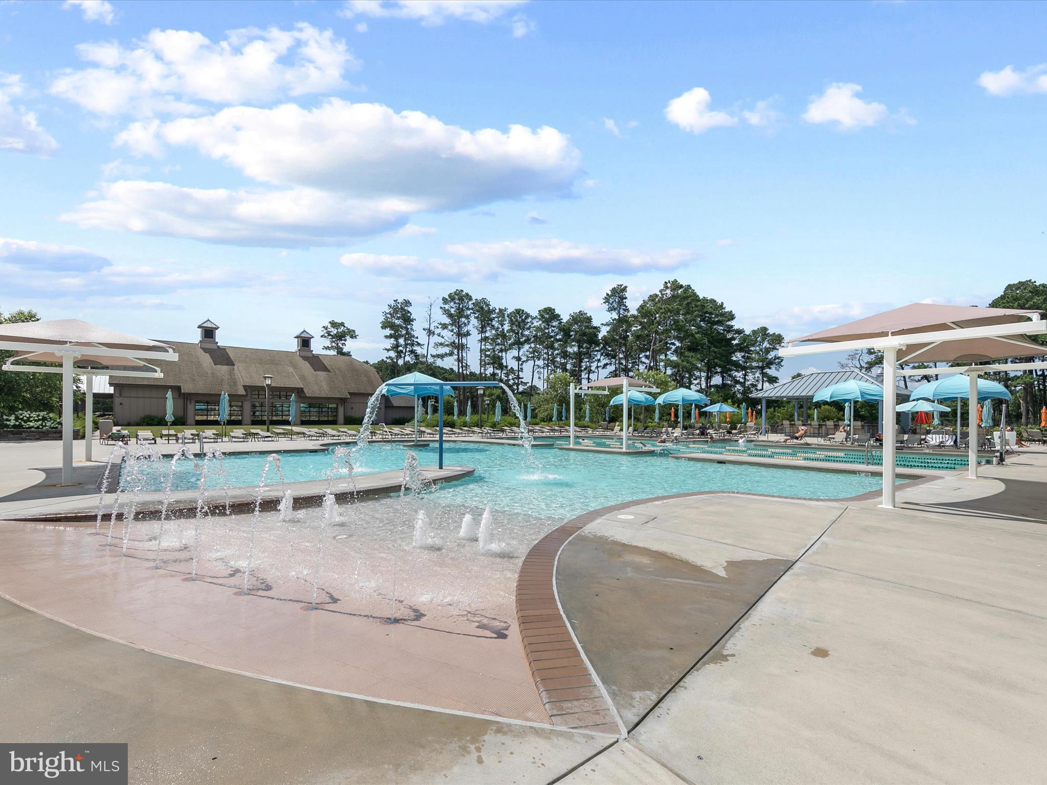 BAY FOREST CLUB - Residential