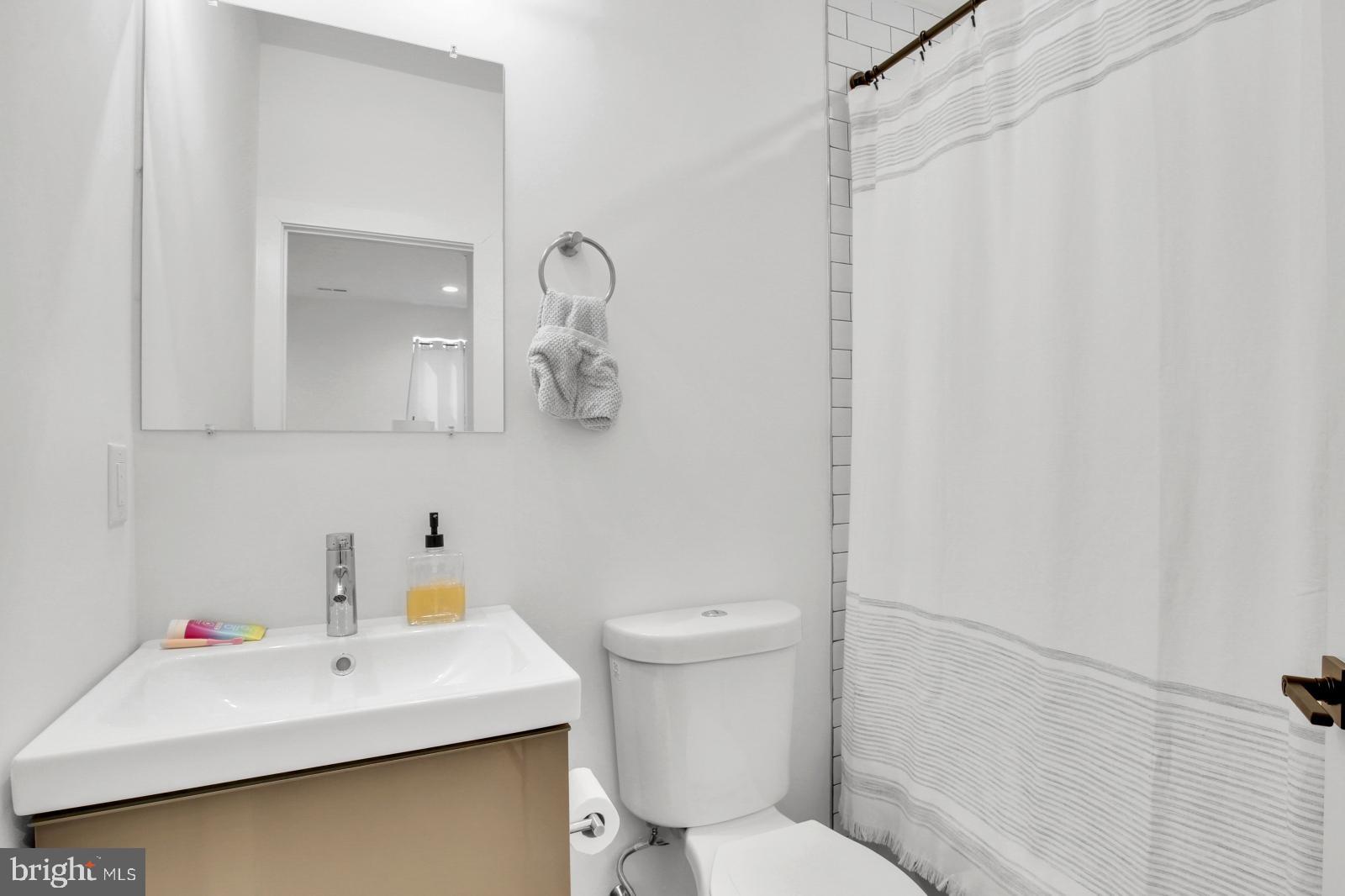 GRAYS FERRY - Residential Lease