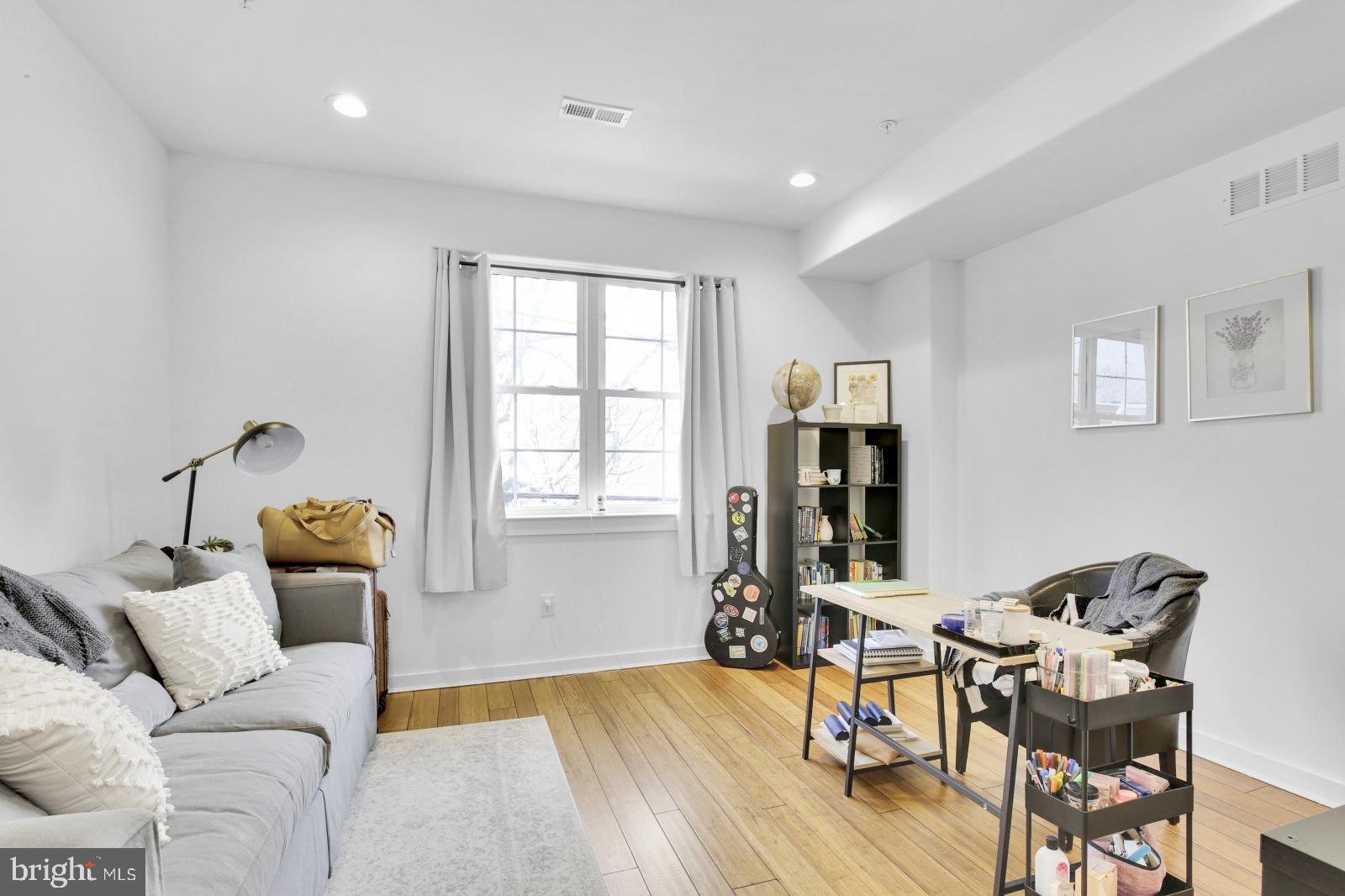 GRAYS FERRY - Residential Lease