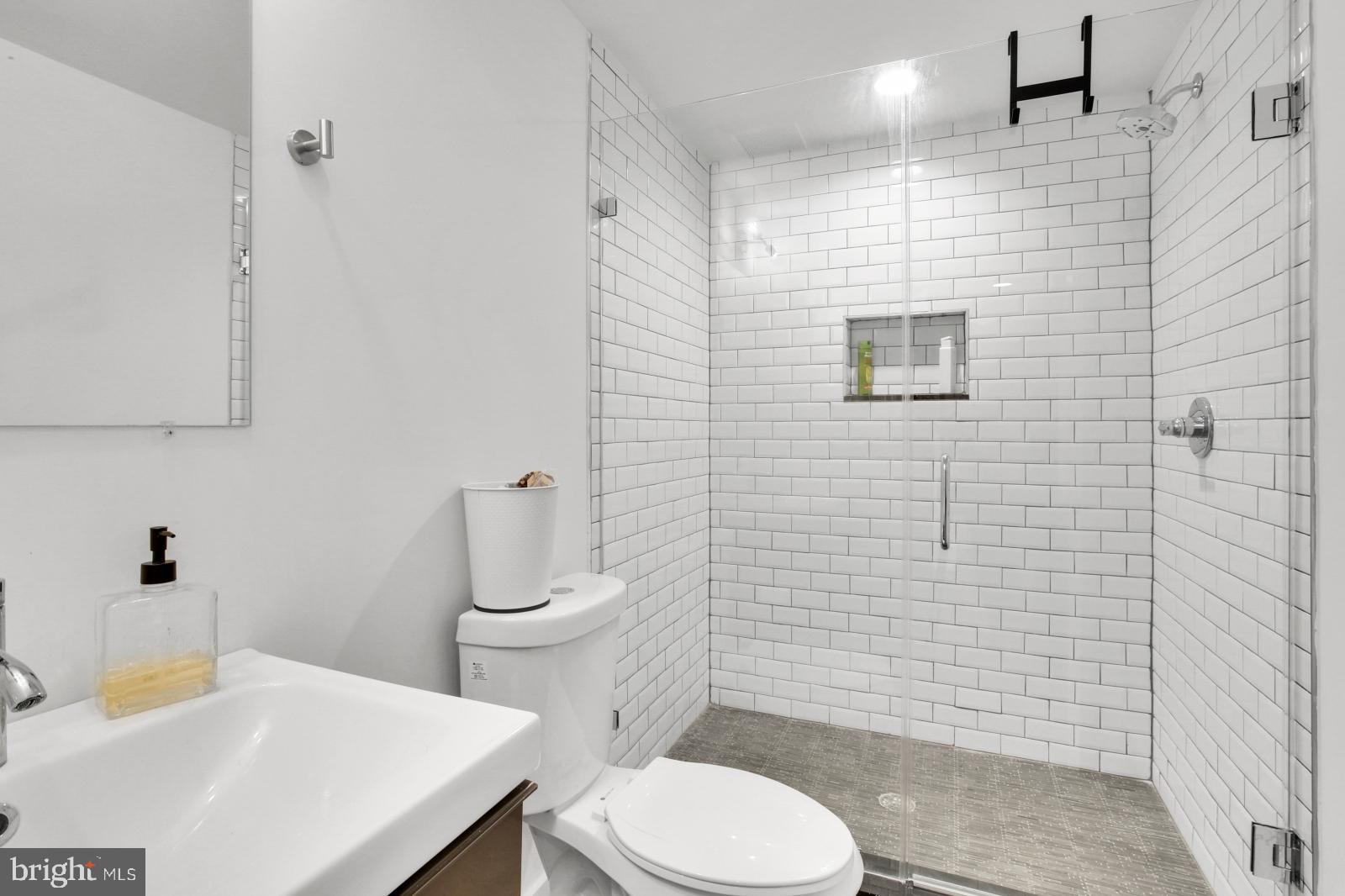 GRAYS FERRY - Residential Lease