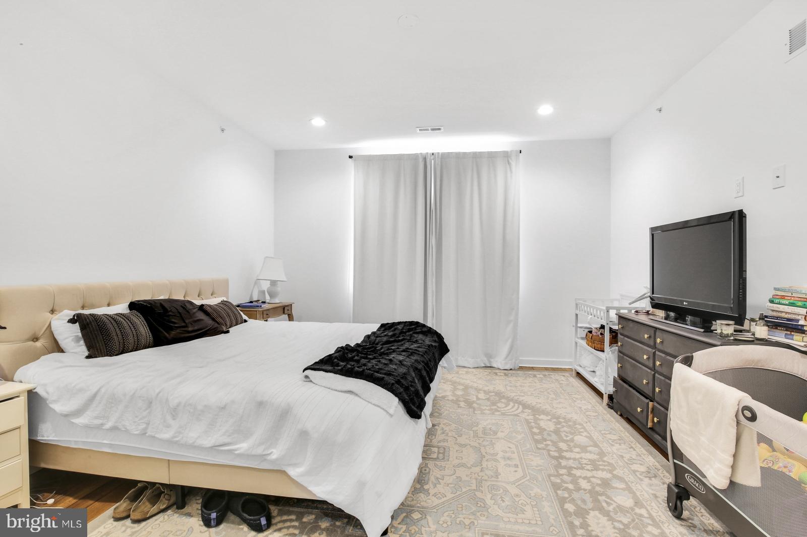 GRAYS FERRY - Residential Lease