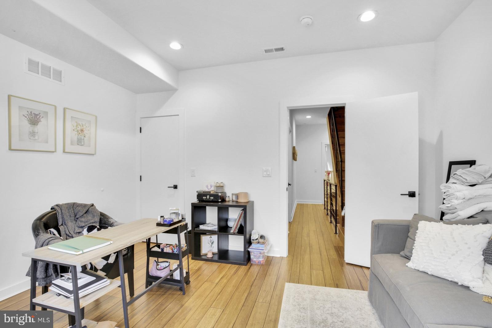 GRAYS FERRY - Residential Lease