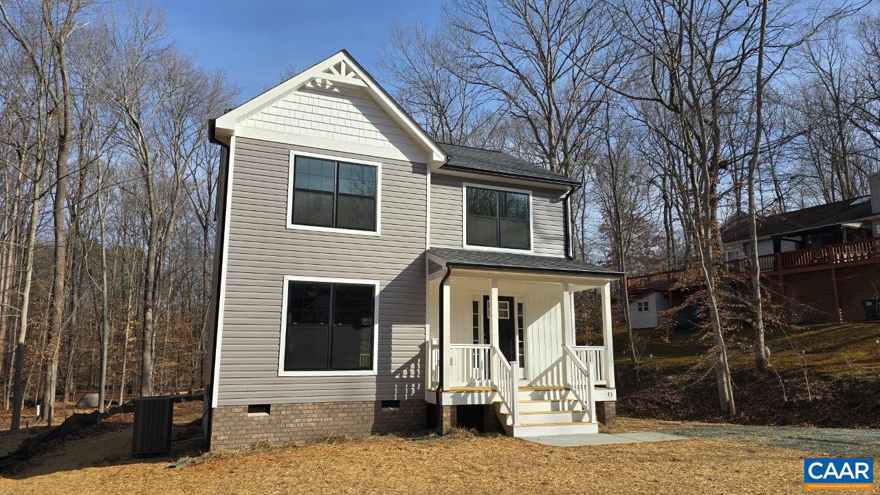 LAKE MONTICELLO - Residential