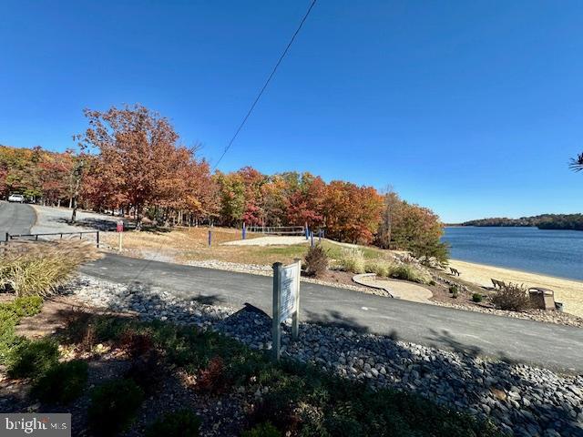 LAKE HOLIDAY ESTATES - Residential
