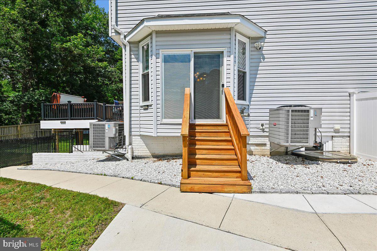 WEST END - Residential