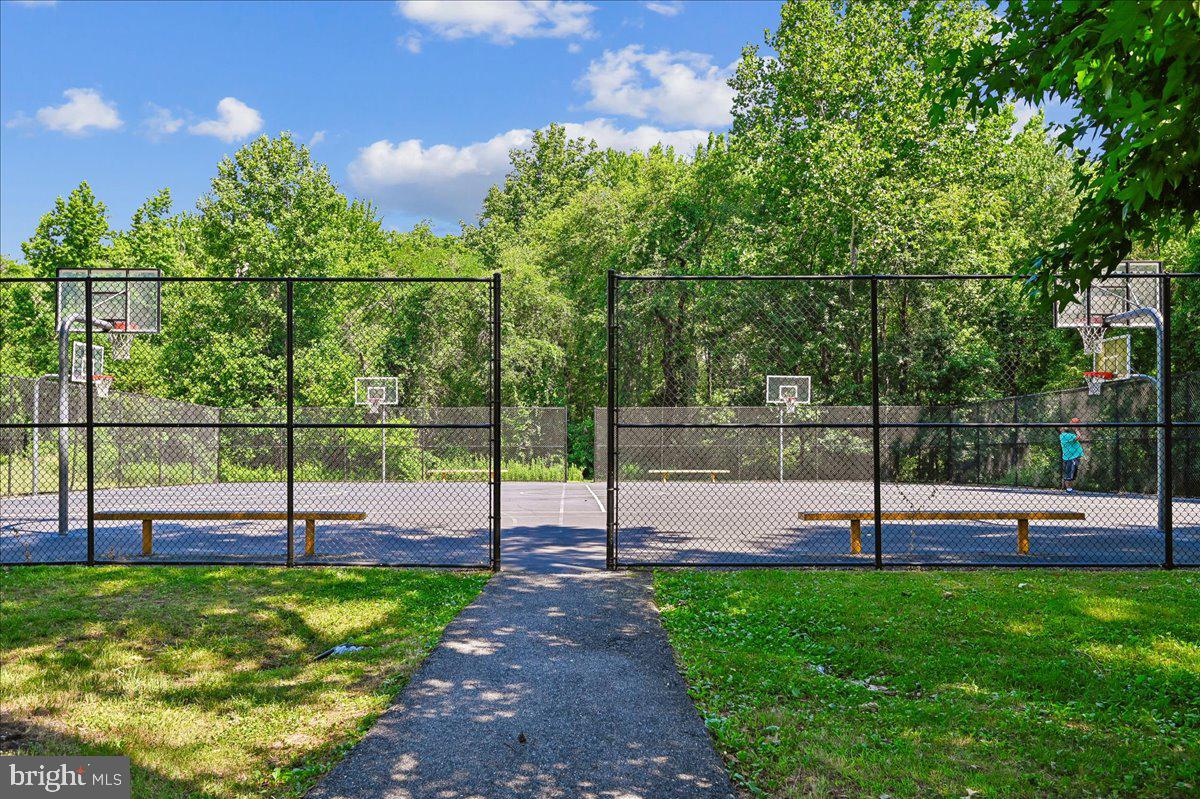 WEST END - Residential