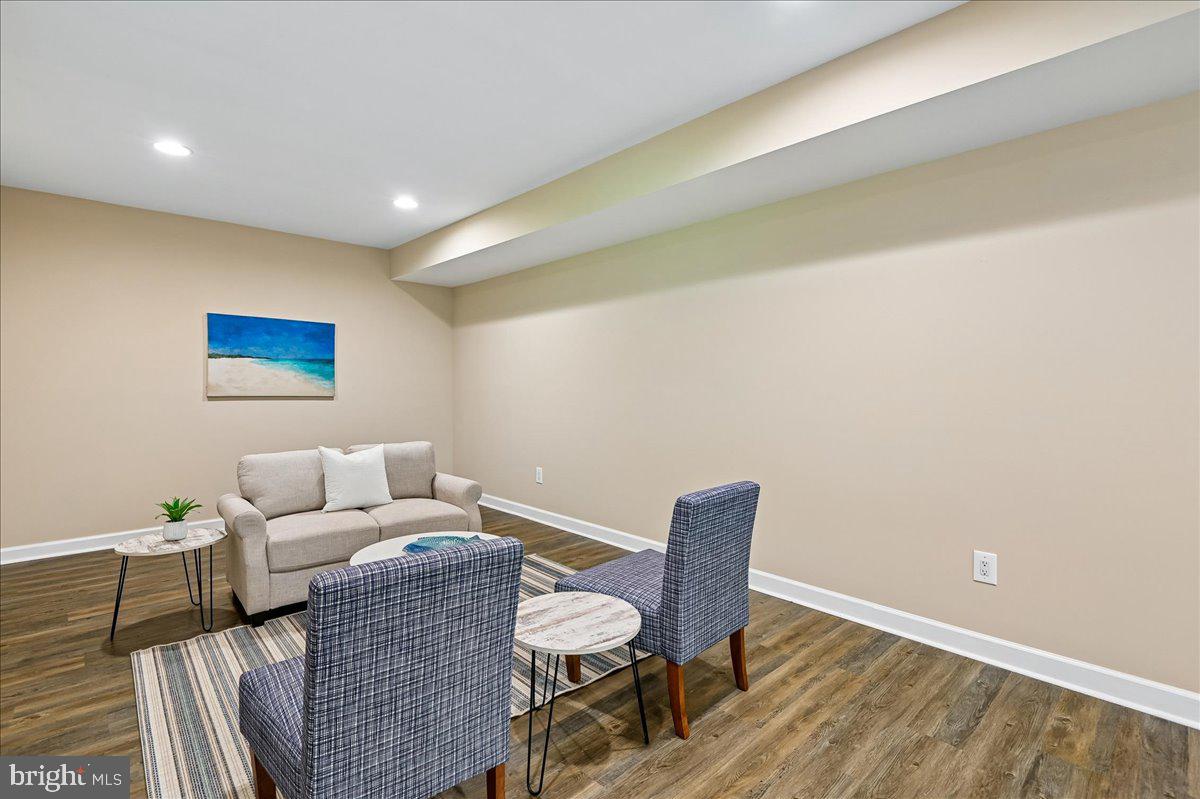 WEST END - Residential