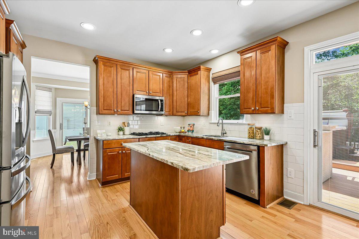 WEST END - Residential