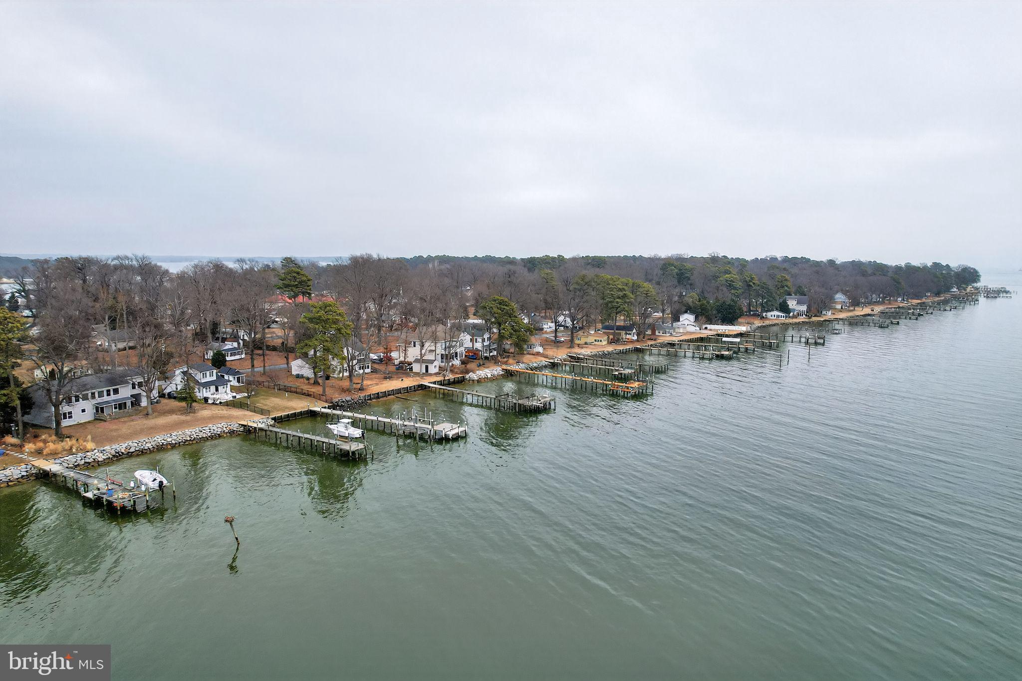 COBB ISLAND - Residential